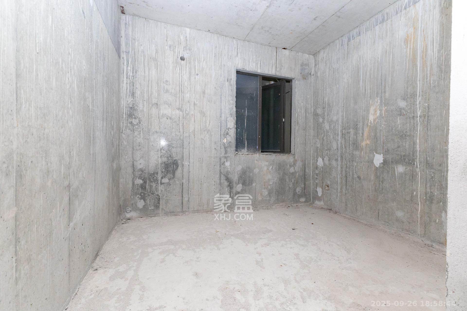 润和湘江天地C区 4室2厅2卫 135.0万 润和湘江天地C区 4室2厅2卫 135.0万卧室