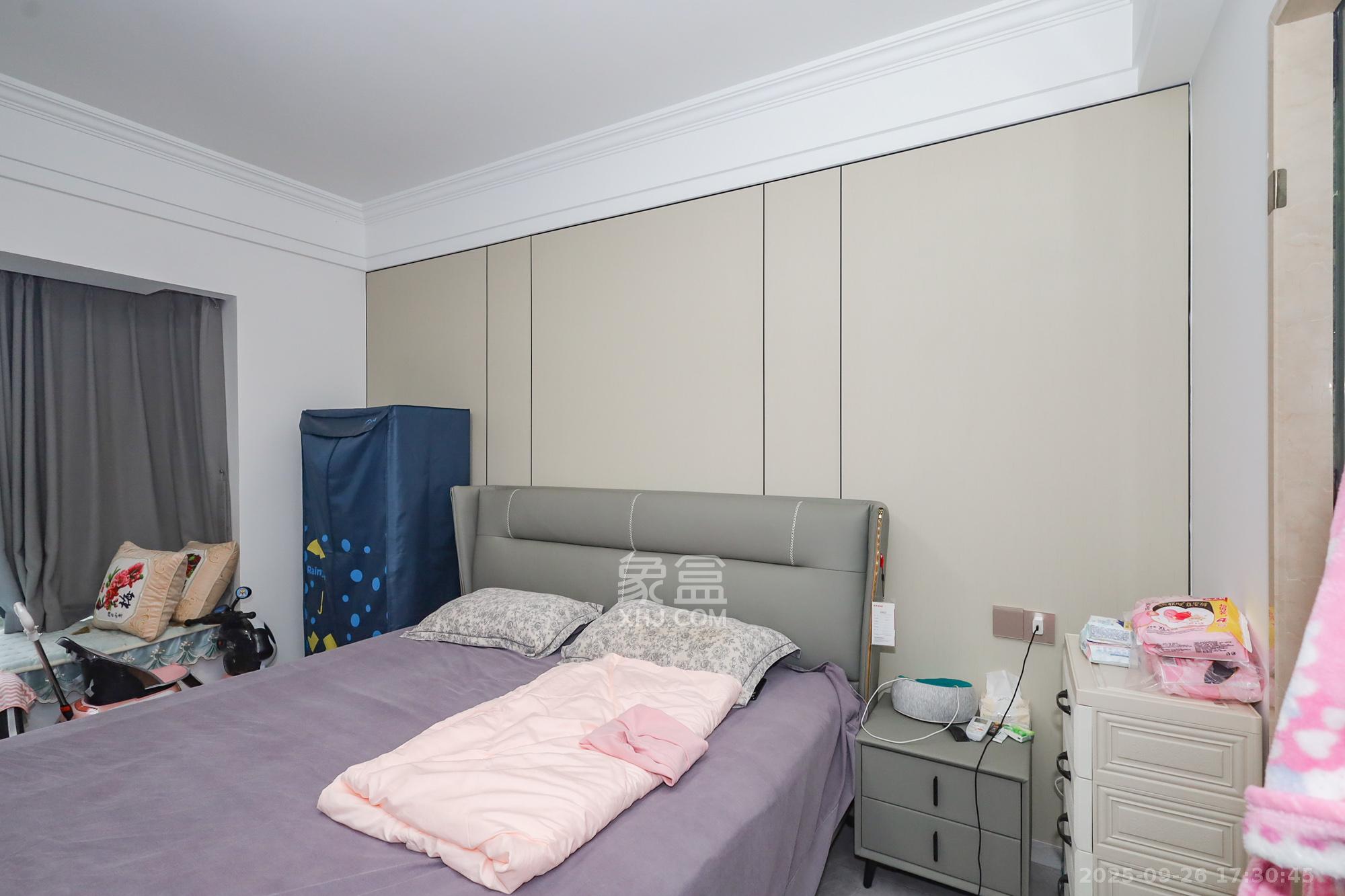 钰龙天下二期(钰龙佳园) 3室2厅2卫 260.0万 钰龙天下二期(钰龙佳园) 3室2厅2卫 260.0万卧室