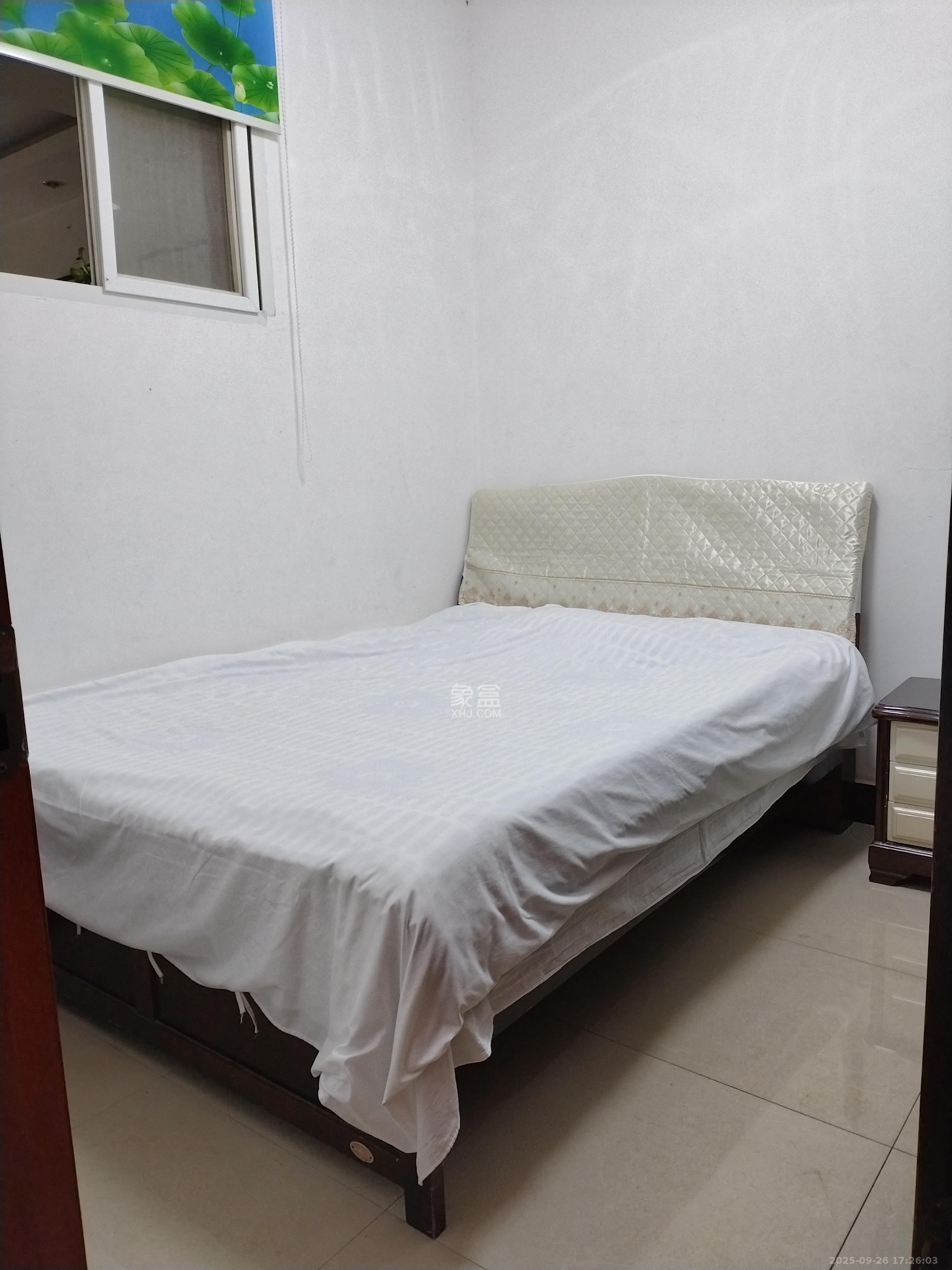 城东安置区(星城社区) 3室2厅1卫 1600.0元/月 城东安置区(星城社区) 3室2厅1卫 1600.0元/月室内图