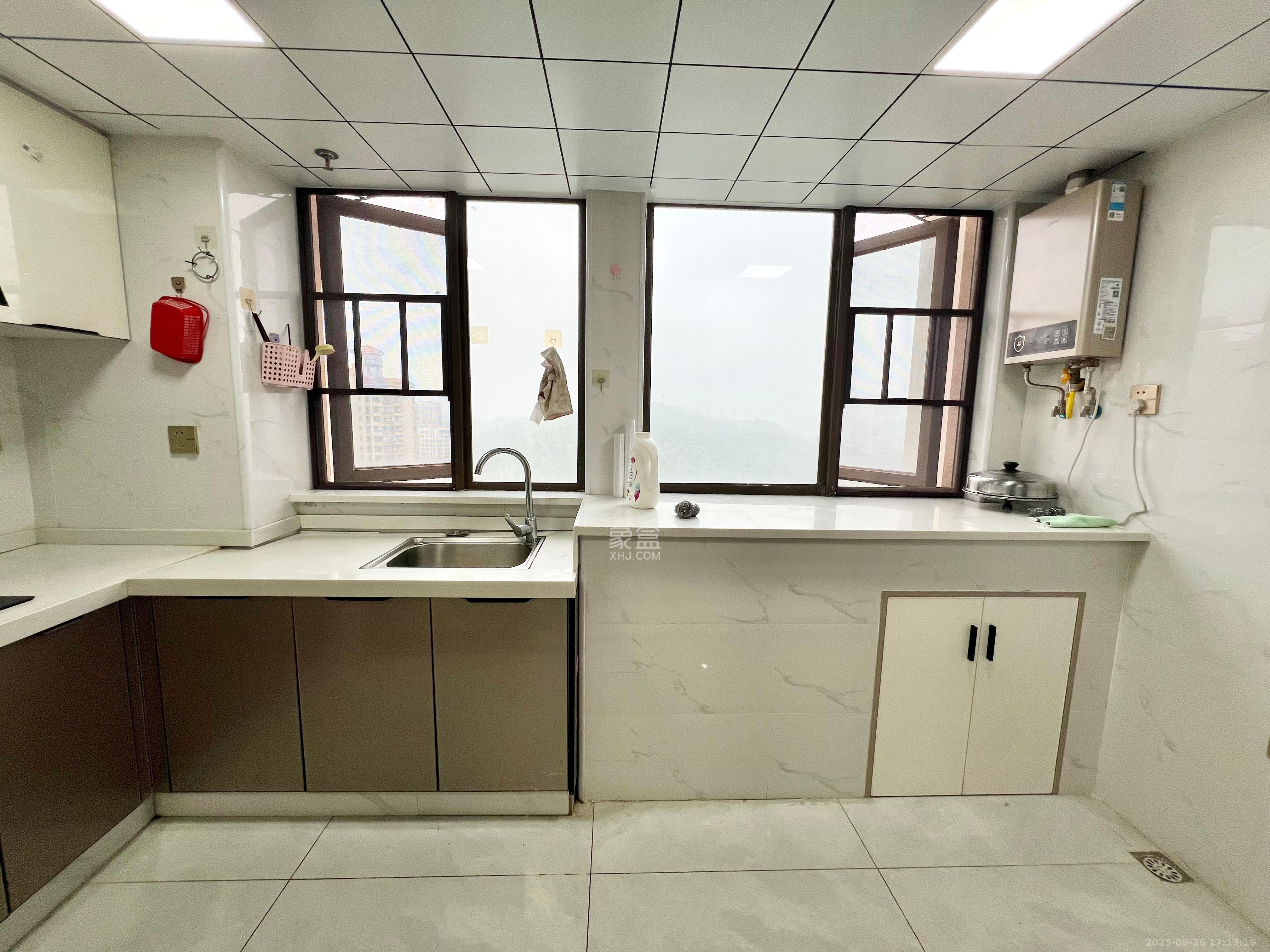 福晟钱隆国际(晟冉景苑) 2室2厅1卫 2200.0元/月 福晟钱隆国际(晟冉景苑) 2室2厅1卫 2200.0元/月室内图