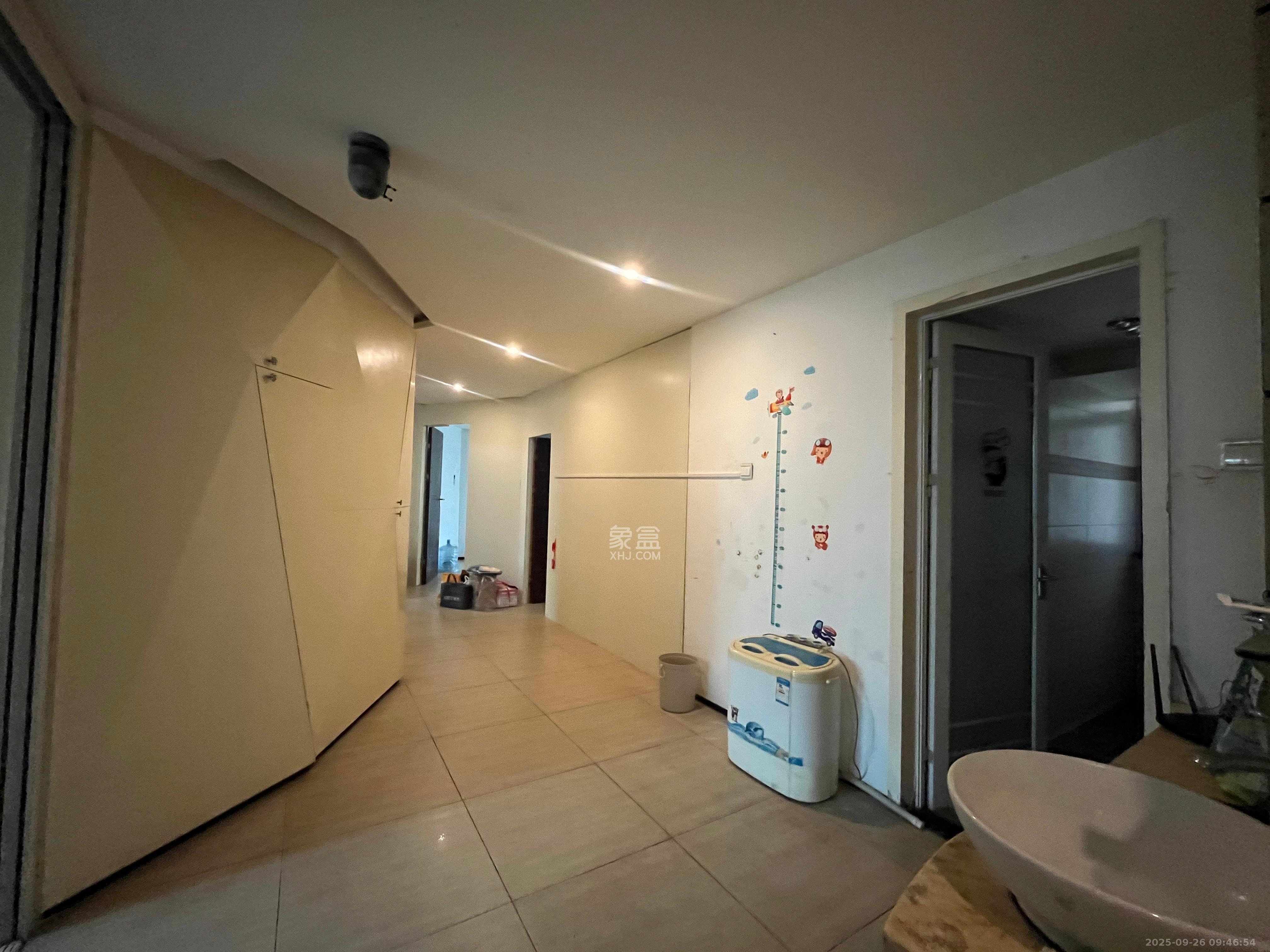 格林星城  4室2厅2卫    2500.0元/月室内图