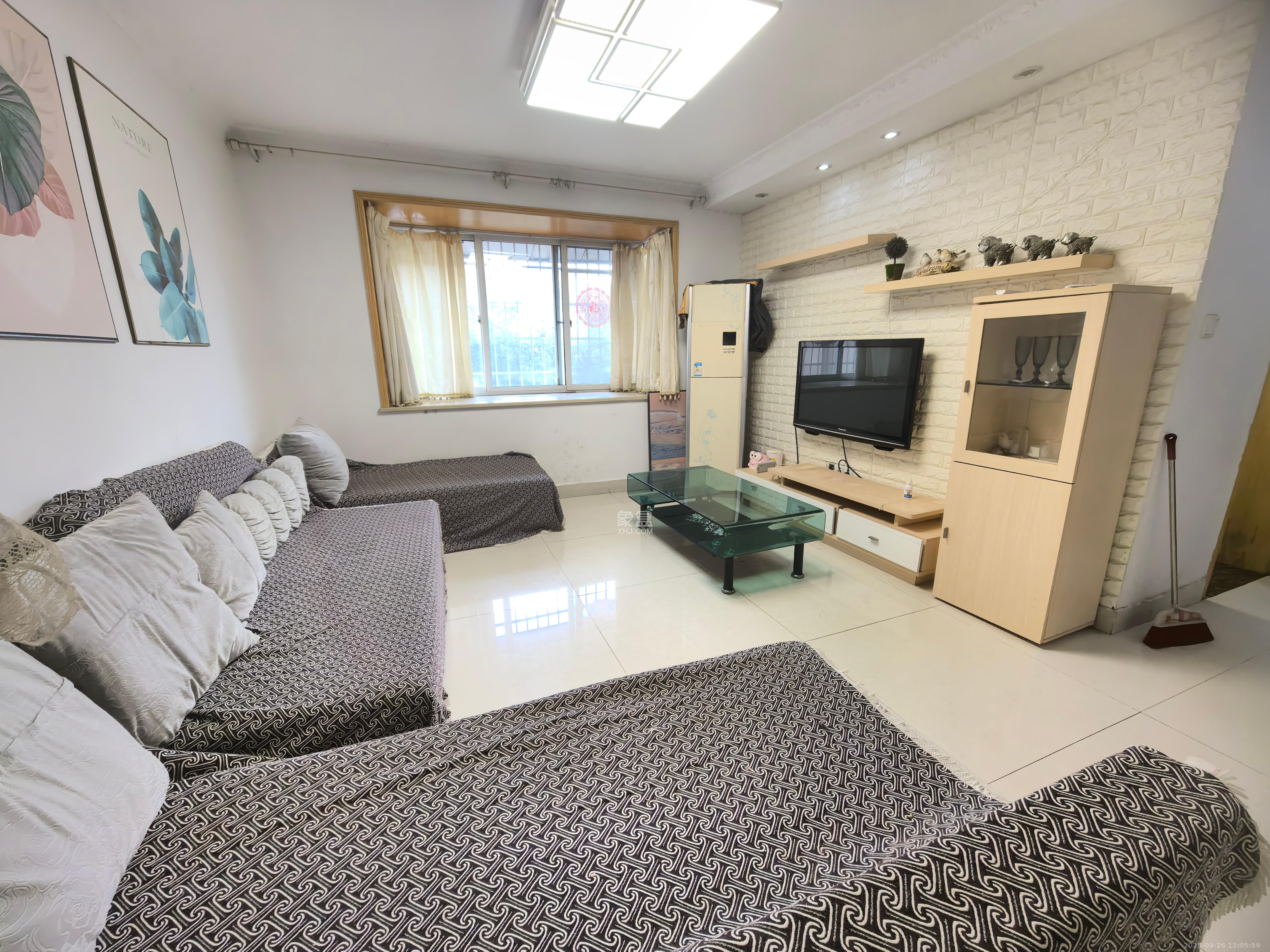 新诚小区 2室2厅1卫 1800.0元/月 新诚小区 2室2厅1卫 1800.0元/月室内图