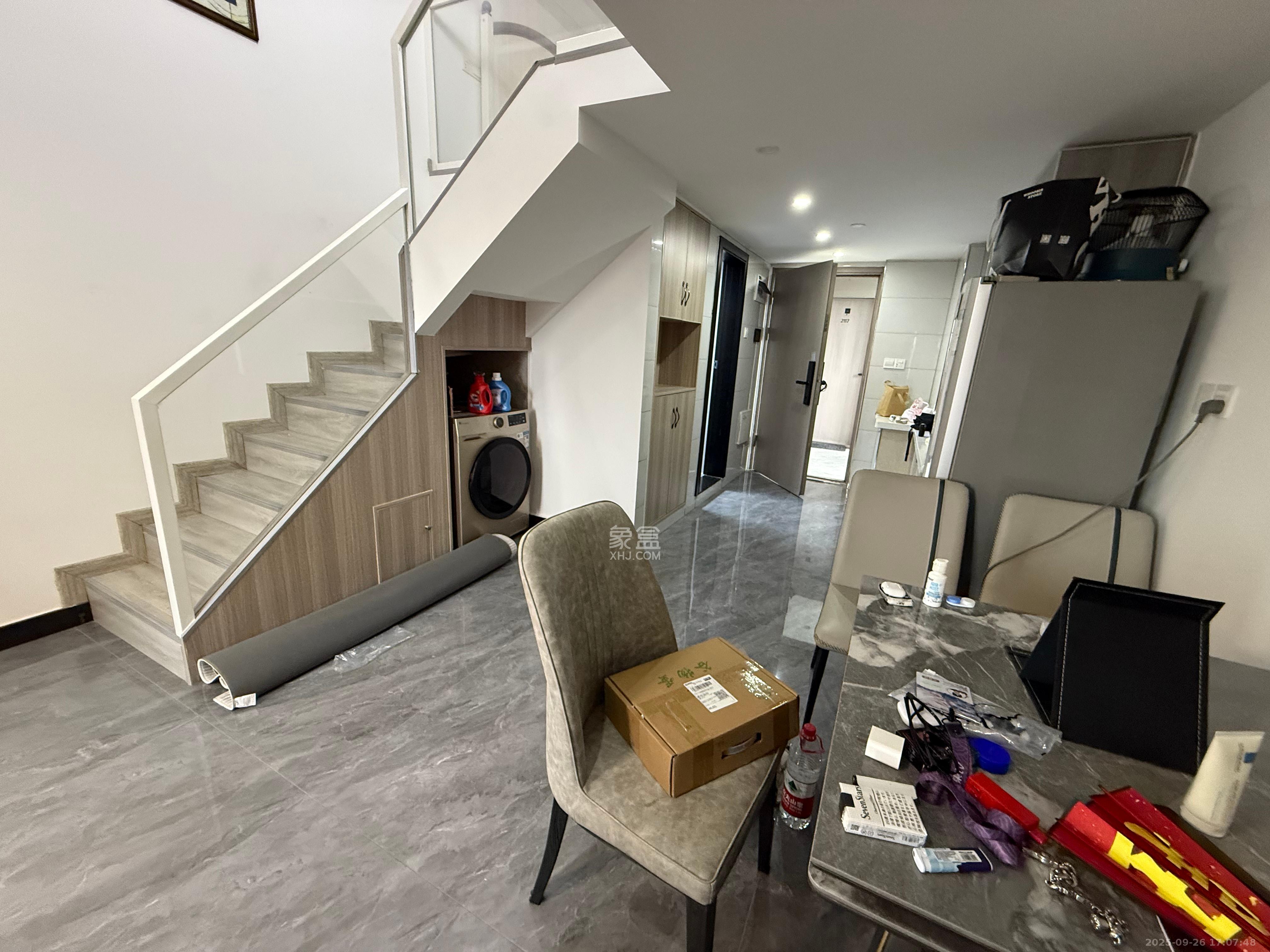 藏珑湖上公馆 1室1厅1卫 2400.0元/月 藏珑湖上公馆 1室1厅1卫 2400.0元/月室内图