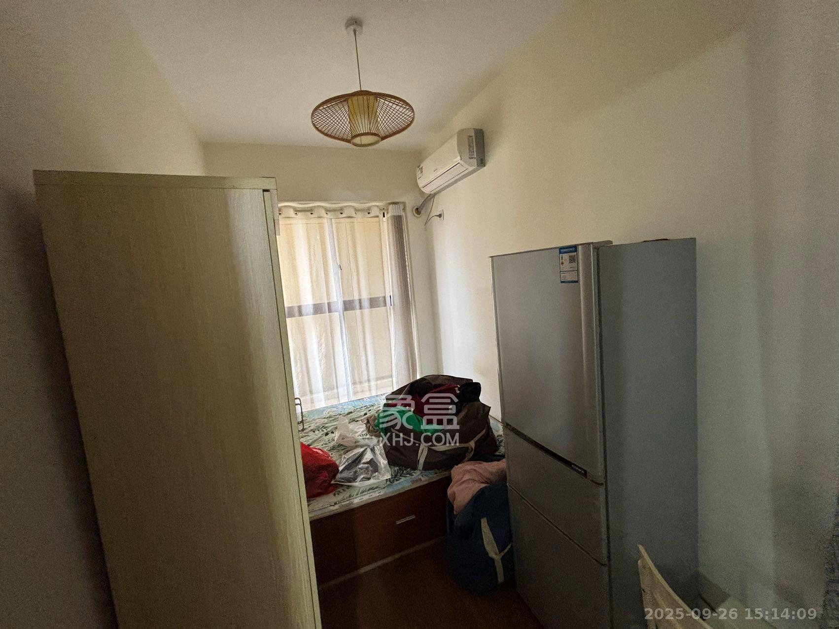 卓越蔚蓝城邦 3室1厅1卫 1600.0元/月 卓越蔚蓝城邦 3室1厅1卫 1600.0元/月室内图