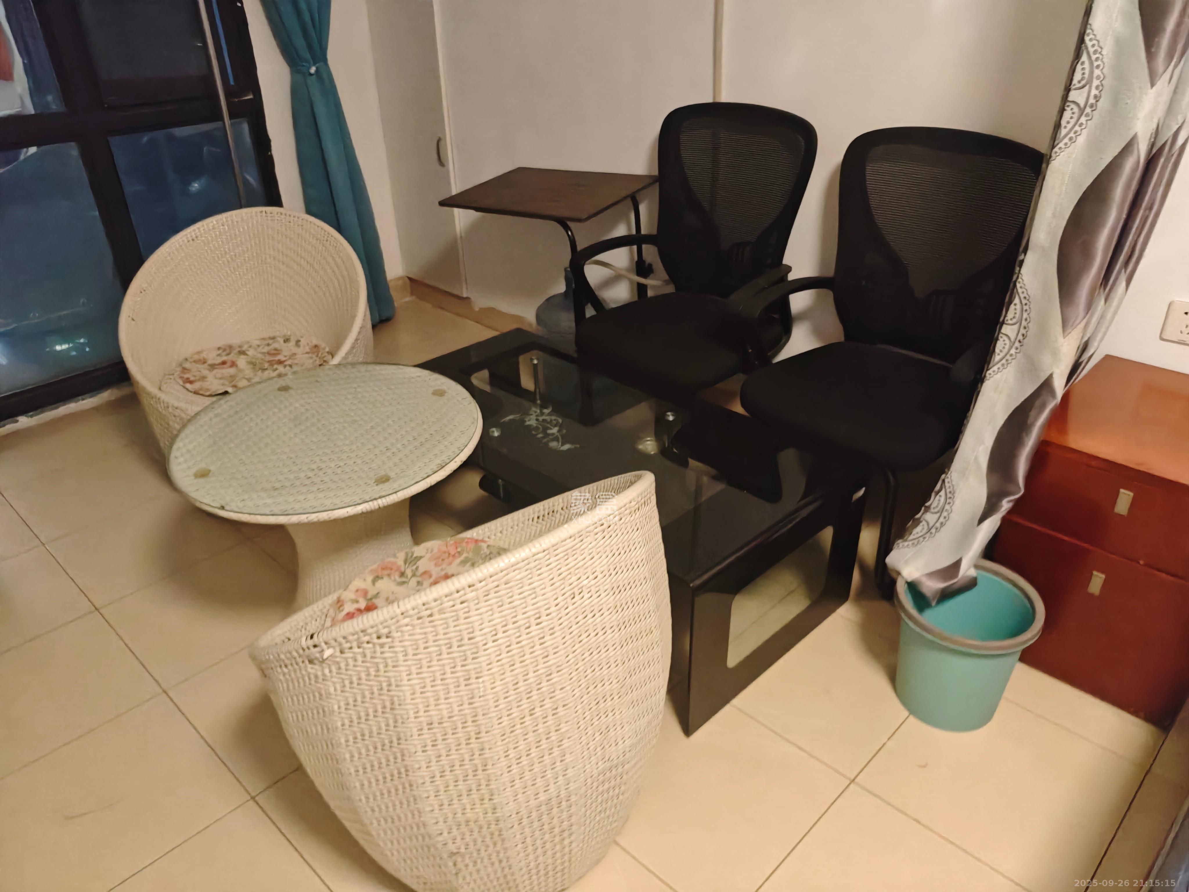 天元涉外景园B区  1室1厅1卫    950.0元/月室内图