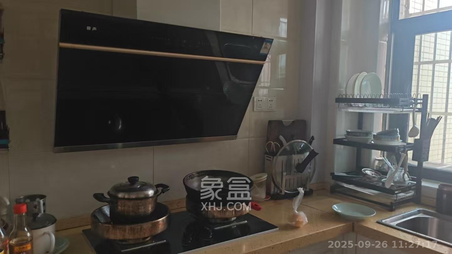 安泰嘉园（湘府邻伴）  3室2厅2卫    2600.0元/月室内图