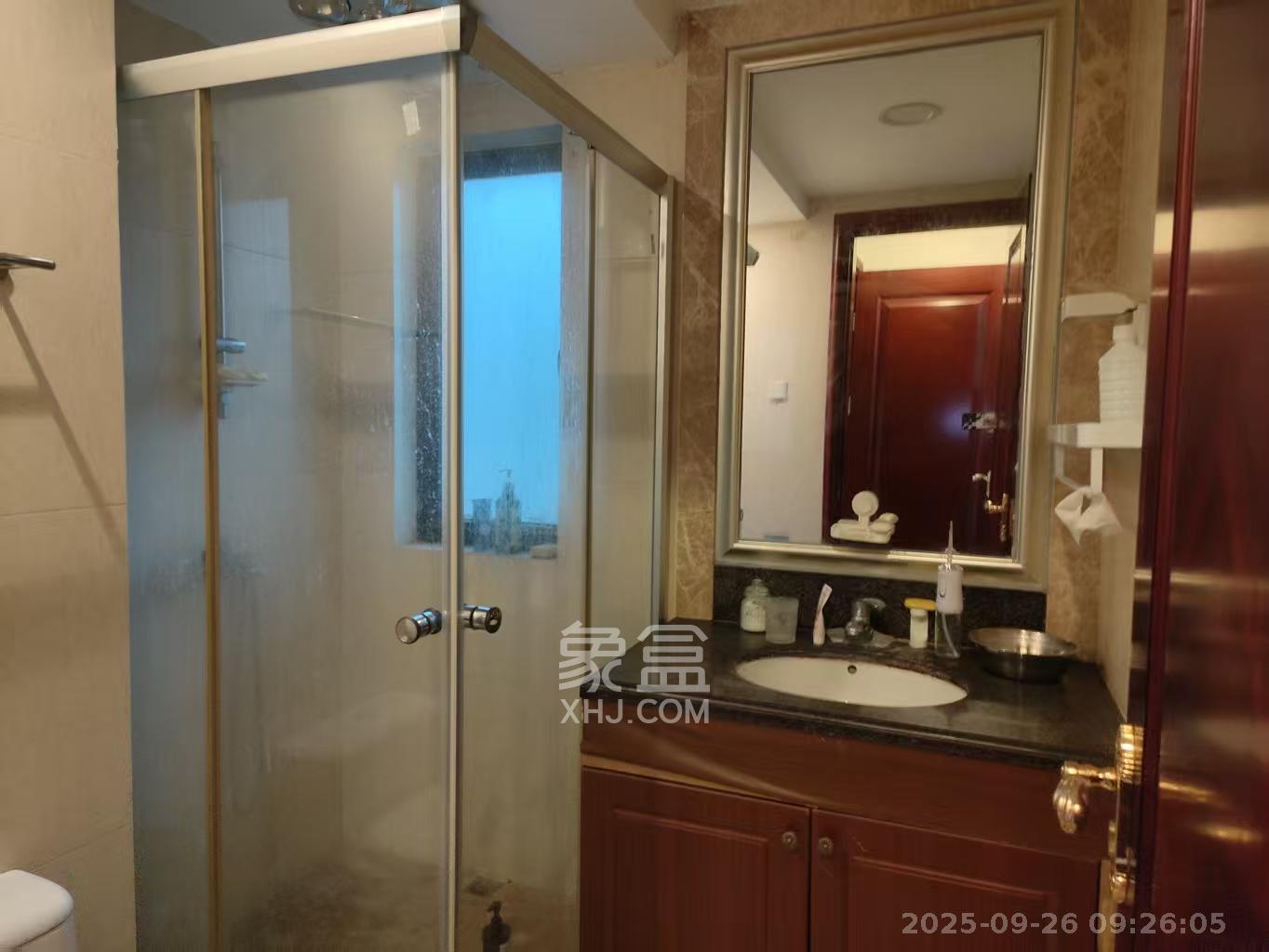 恒大城 3室2厅2卫 2000.0元/月 恒大城 3室2厅2卫 2000.0元/月室内图