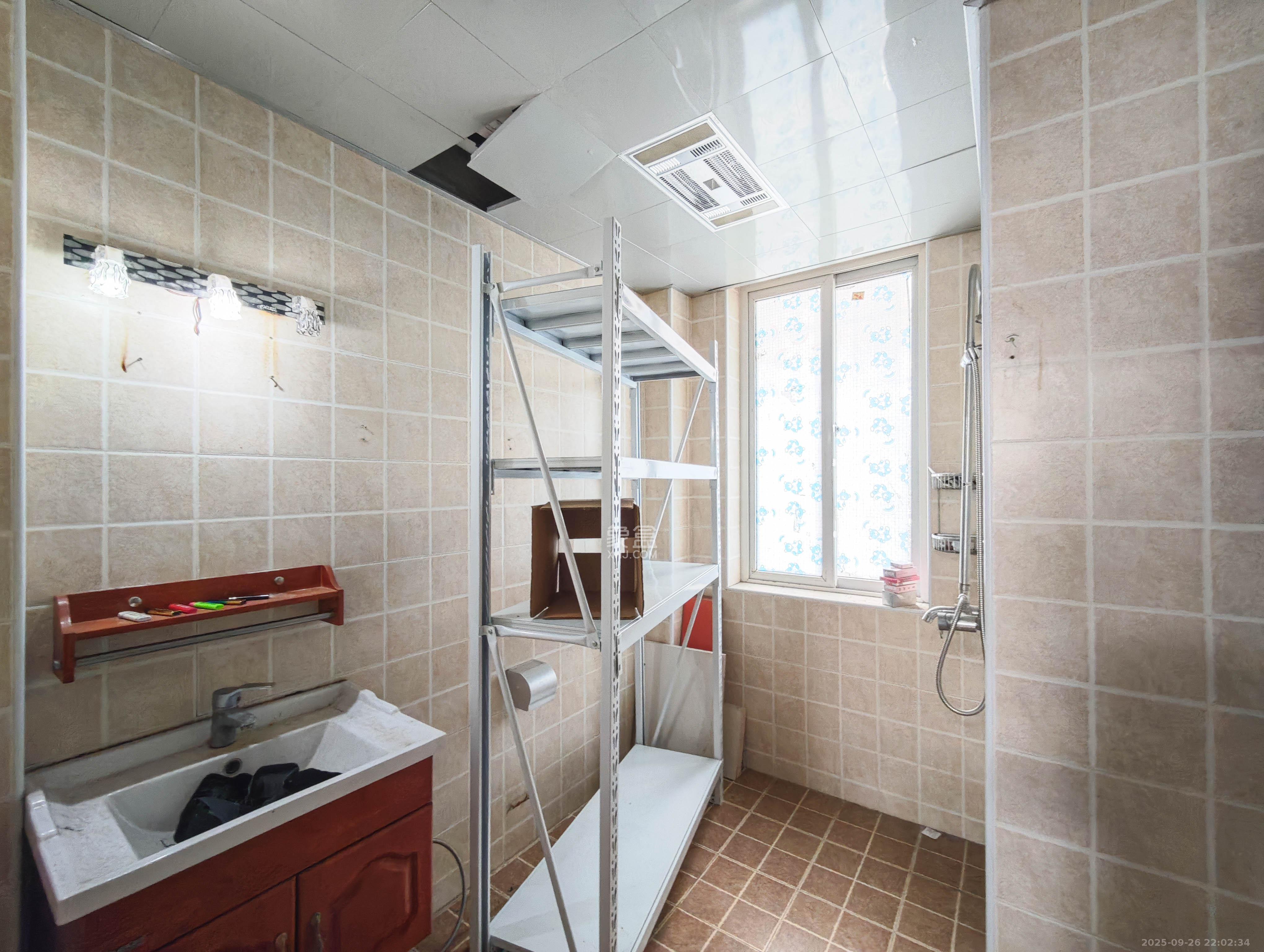 泰禹家园(彩云之翼家园一期、二期、三期) 3室2厅2卫 90.0万 泰禹家园(彩云之翼家园一期、二期、三期) 3室2厅2卫 90.0万卫生间