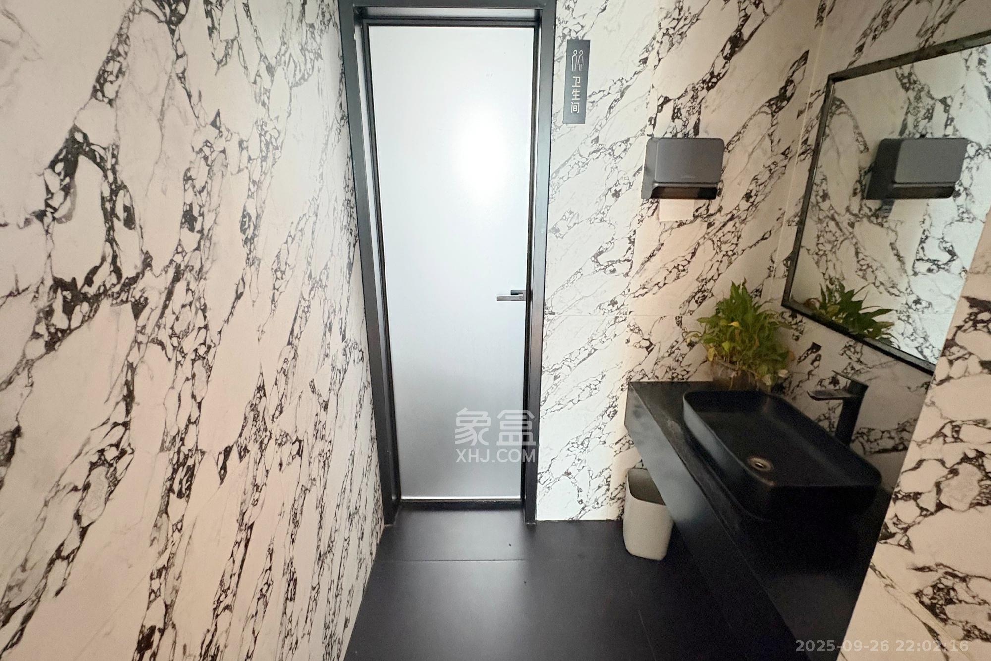 潮宗御苑 4室2厅2卫 280.0万 潮宗御苑 4室2厅2卫 280.0万卫生间