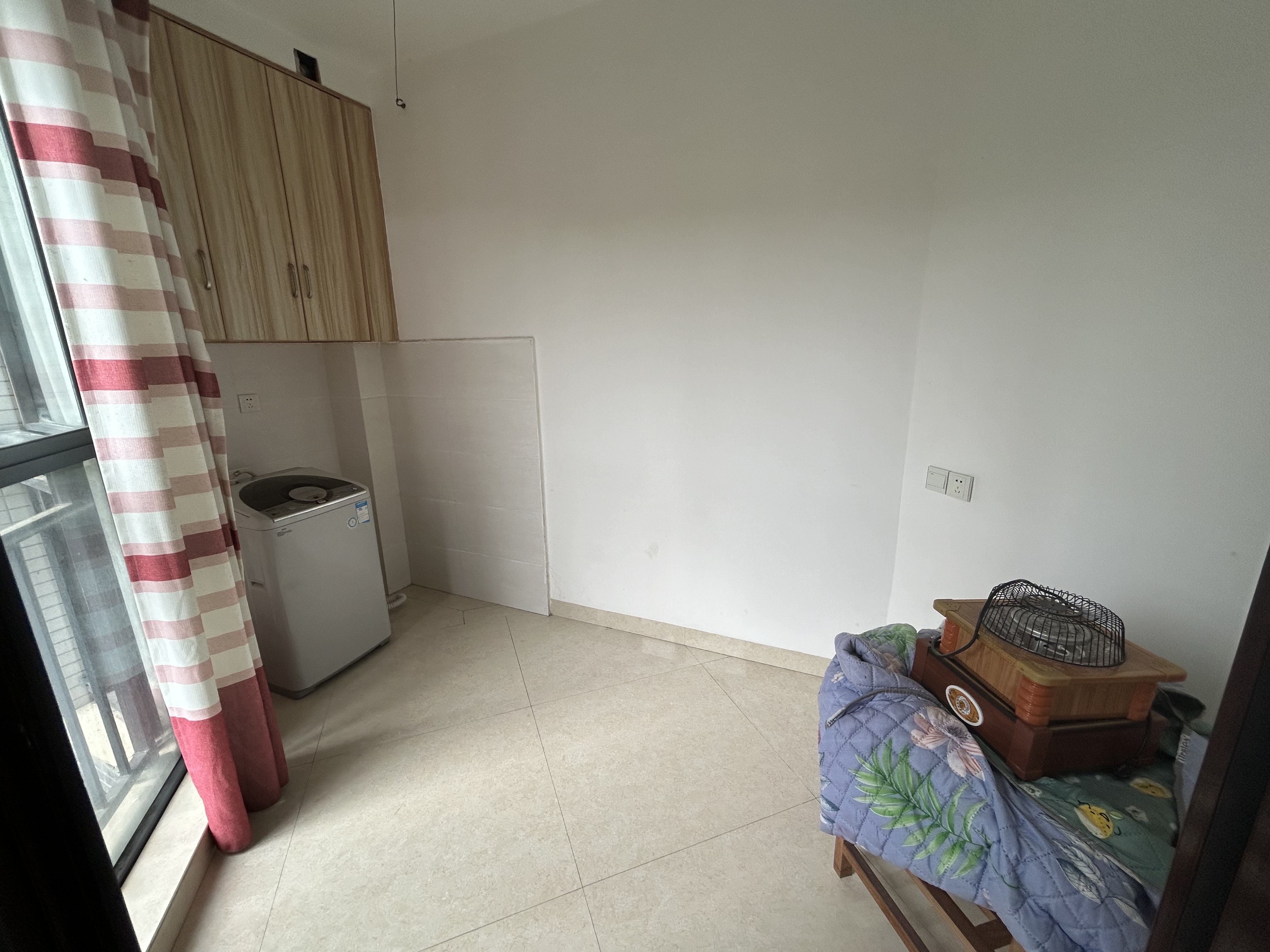 宏天绿城 2室2厅1卫 1500.0元/月 宏天绿城 2室2厅1卫 1500.0元/月室内图