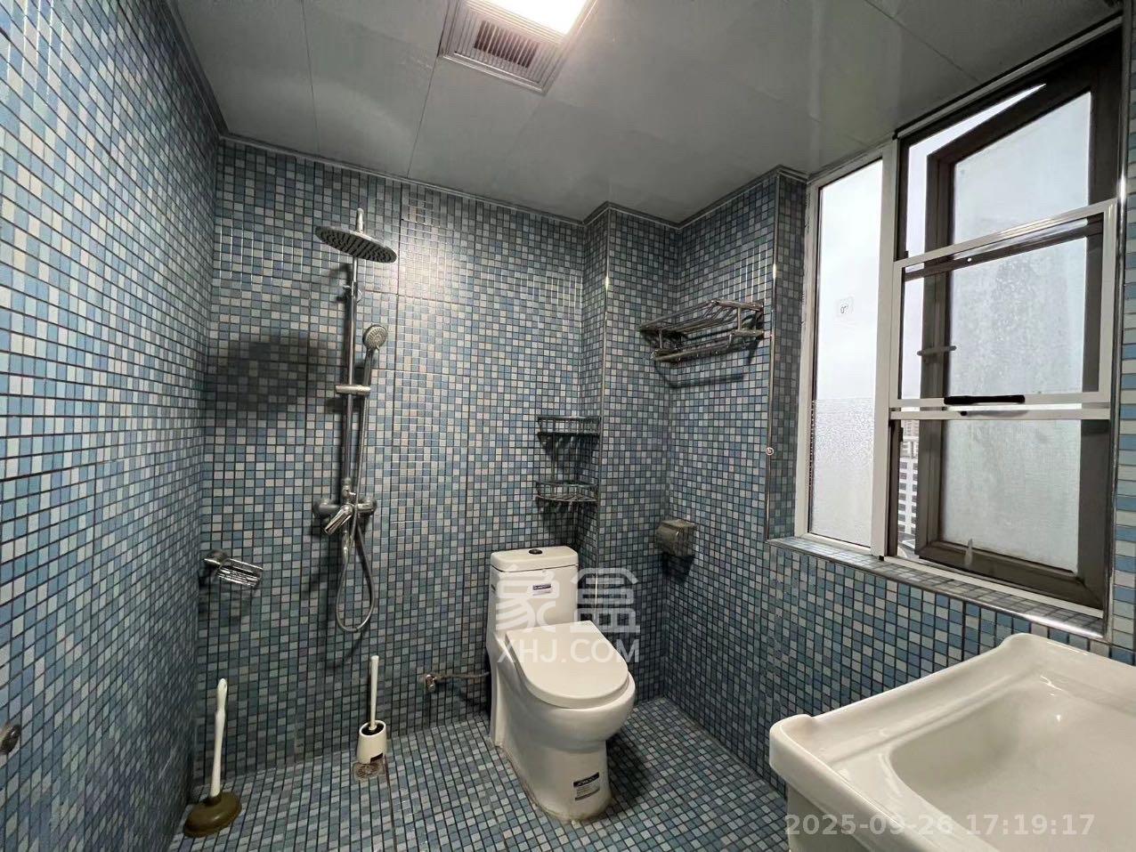 长城雅苑  3室2厅2卫    3000.0元/月室内图