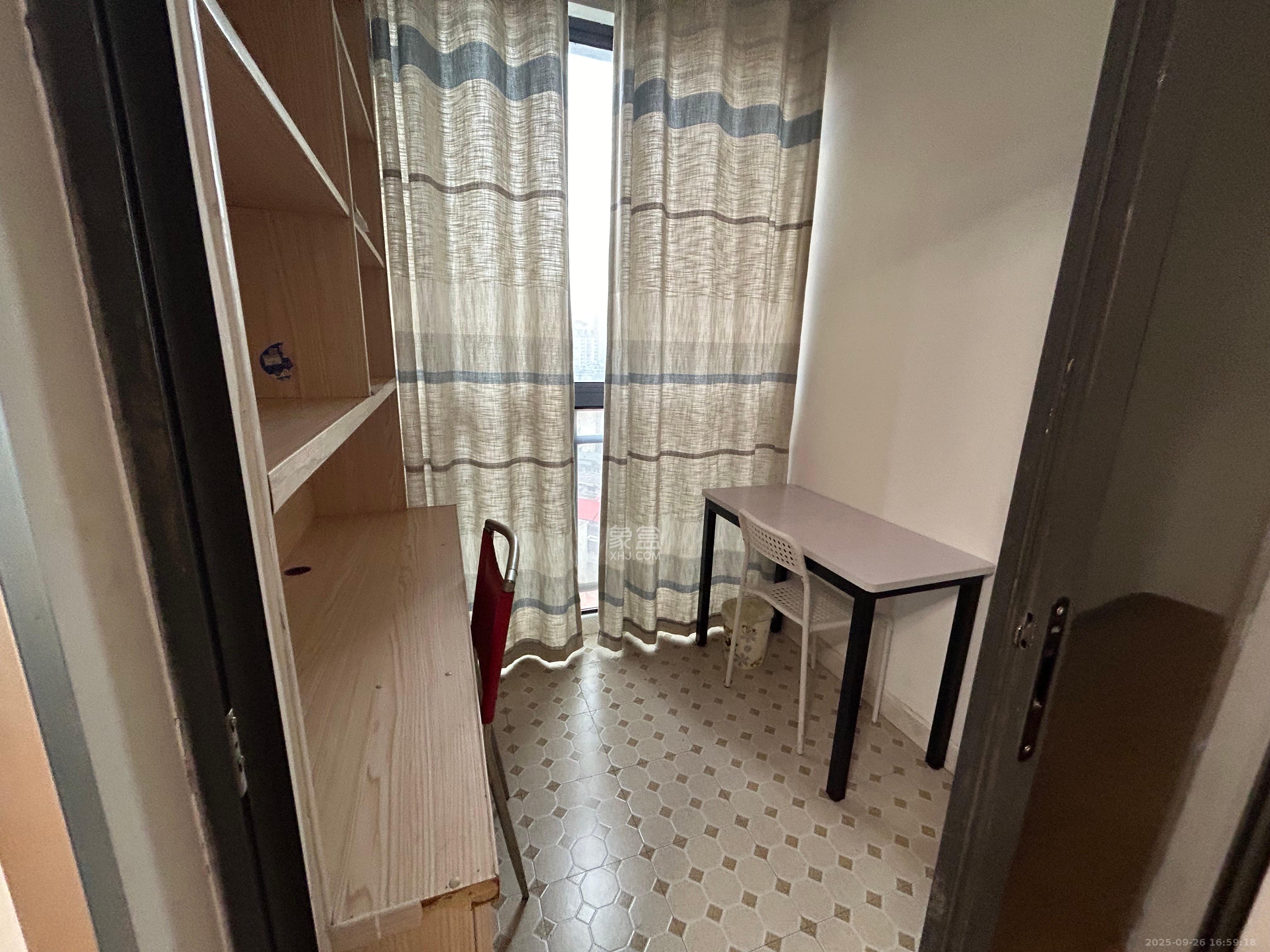 兴威帕克水岸  3室1厅1卫   2200.00元/月室内图