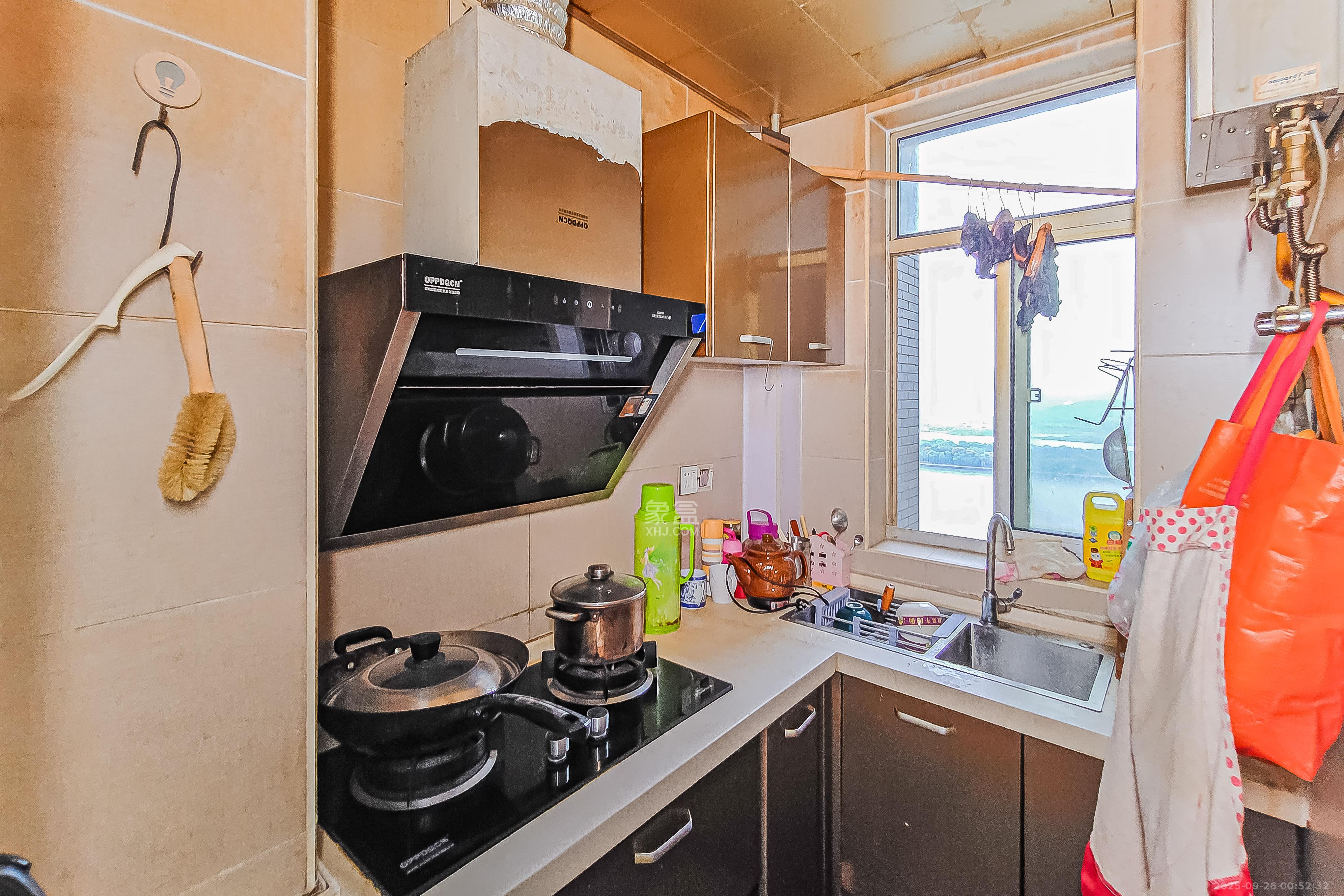 景泰雅苑(景江融城) 1室1厅1卫 38.8万 景泰雅苑(景江融城) 1室1厅1卫 38.8万厨房