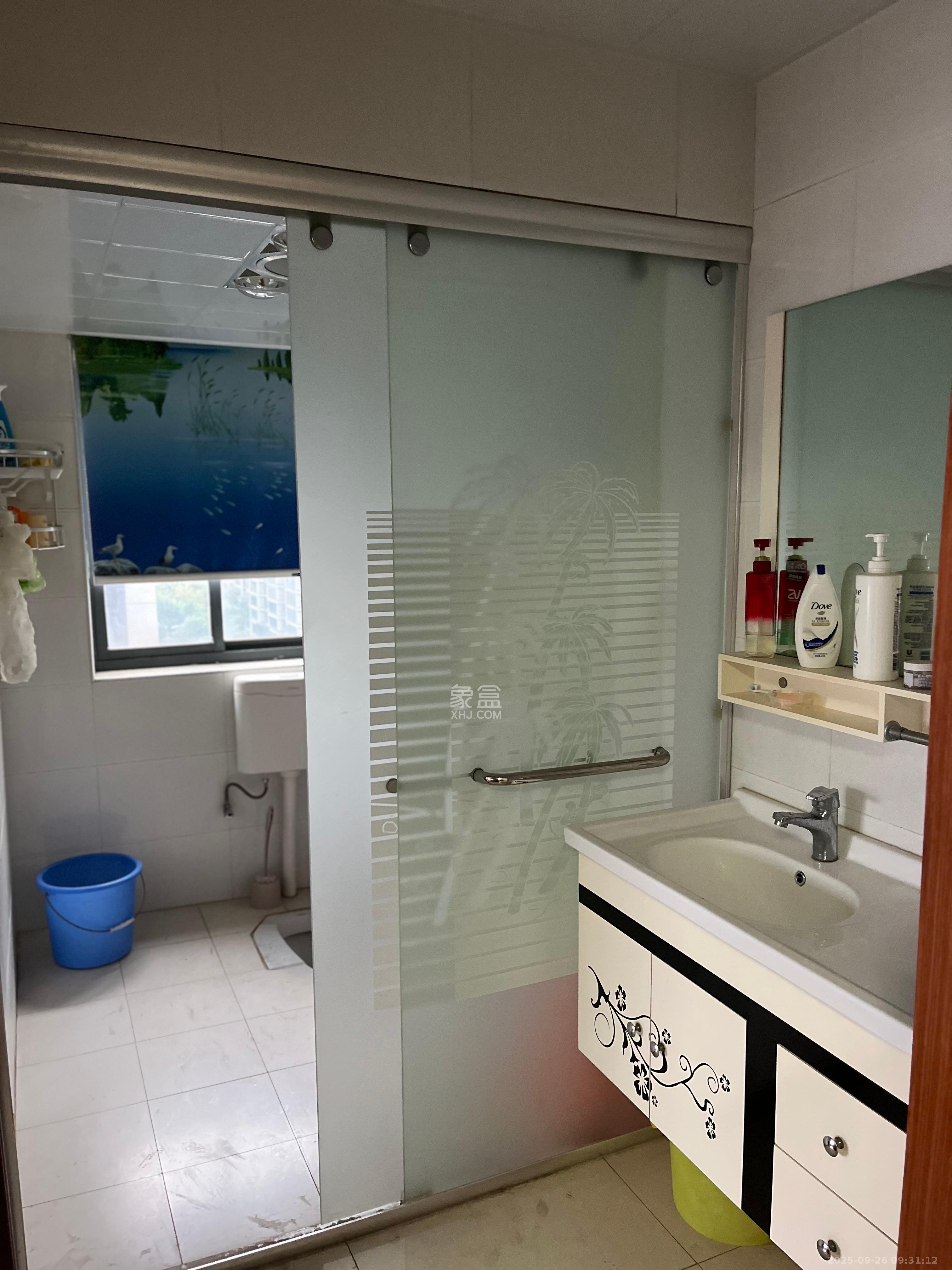山水新城  1室1厅1卫    1300.0元/月室内图