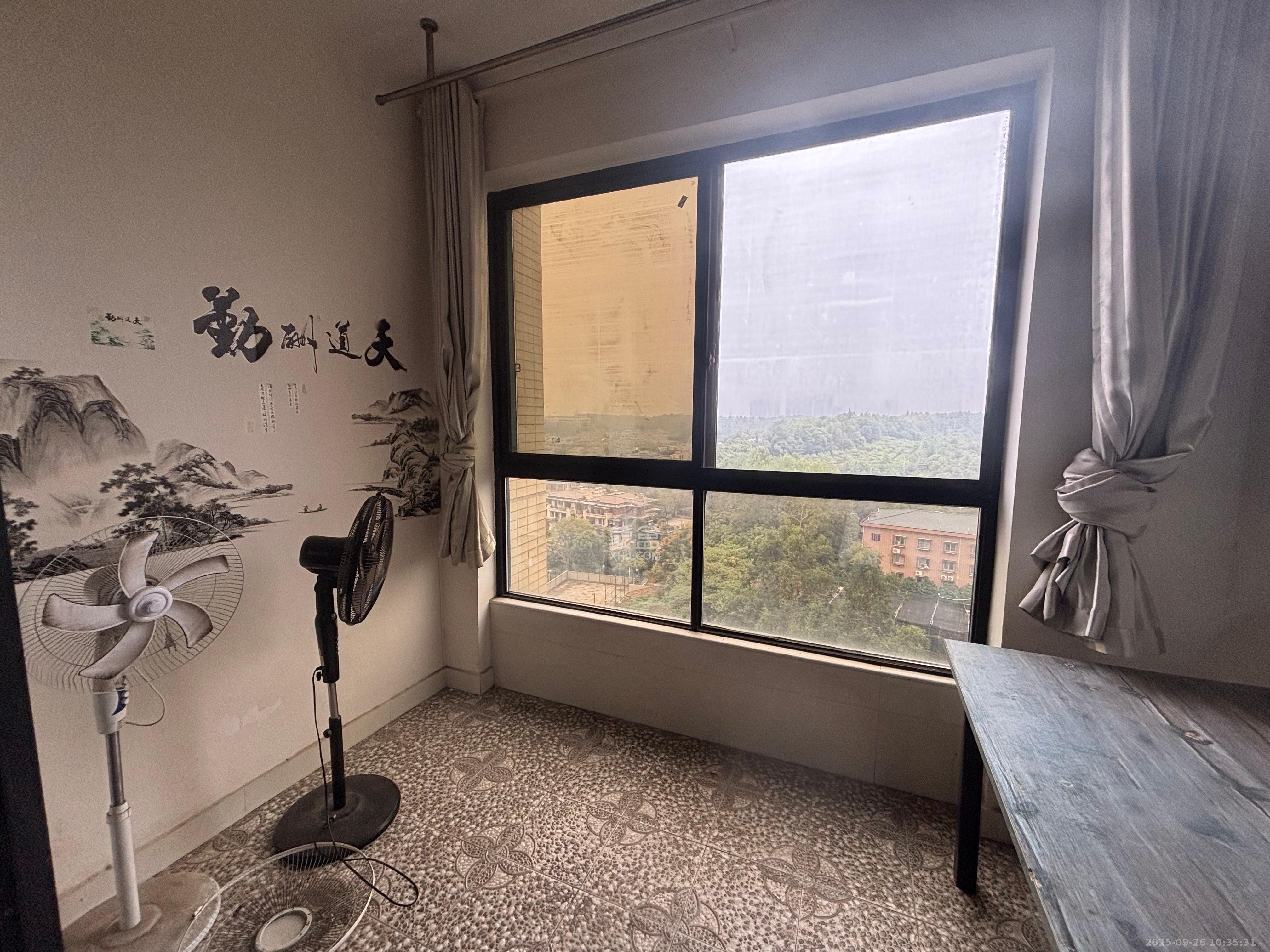 长房半岛蓝湾(观山月) 3室2厅2卫 1600.0元/月 长房半岛蓝湾(观山月) 3室2厅2卫 1600.0元/月室内图