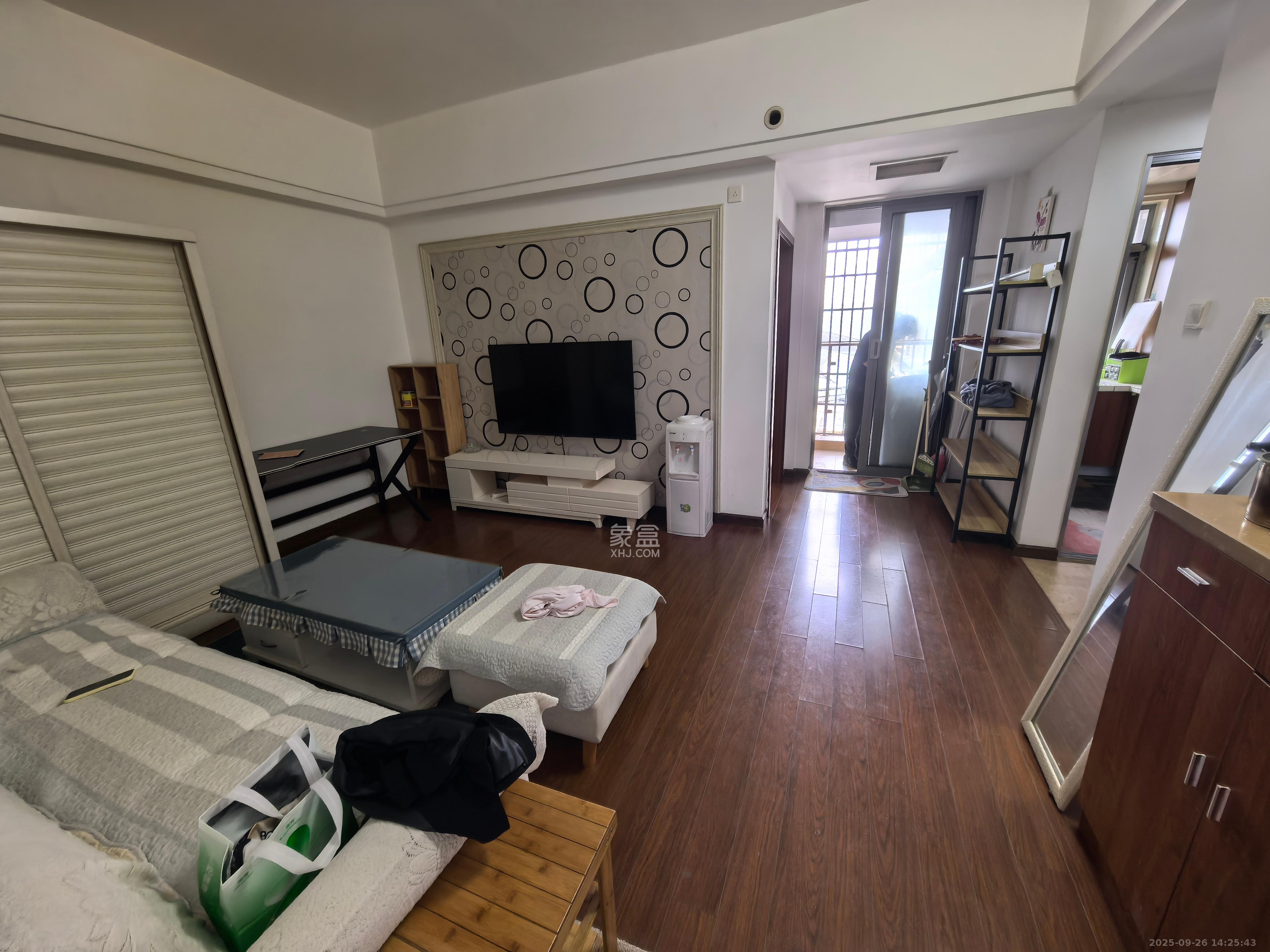 环宇天地、中海地产（中信城市广场二期）  1室1厅1卫    1500.0元/月室内图