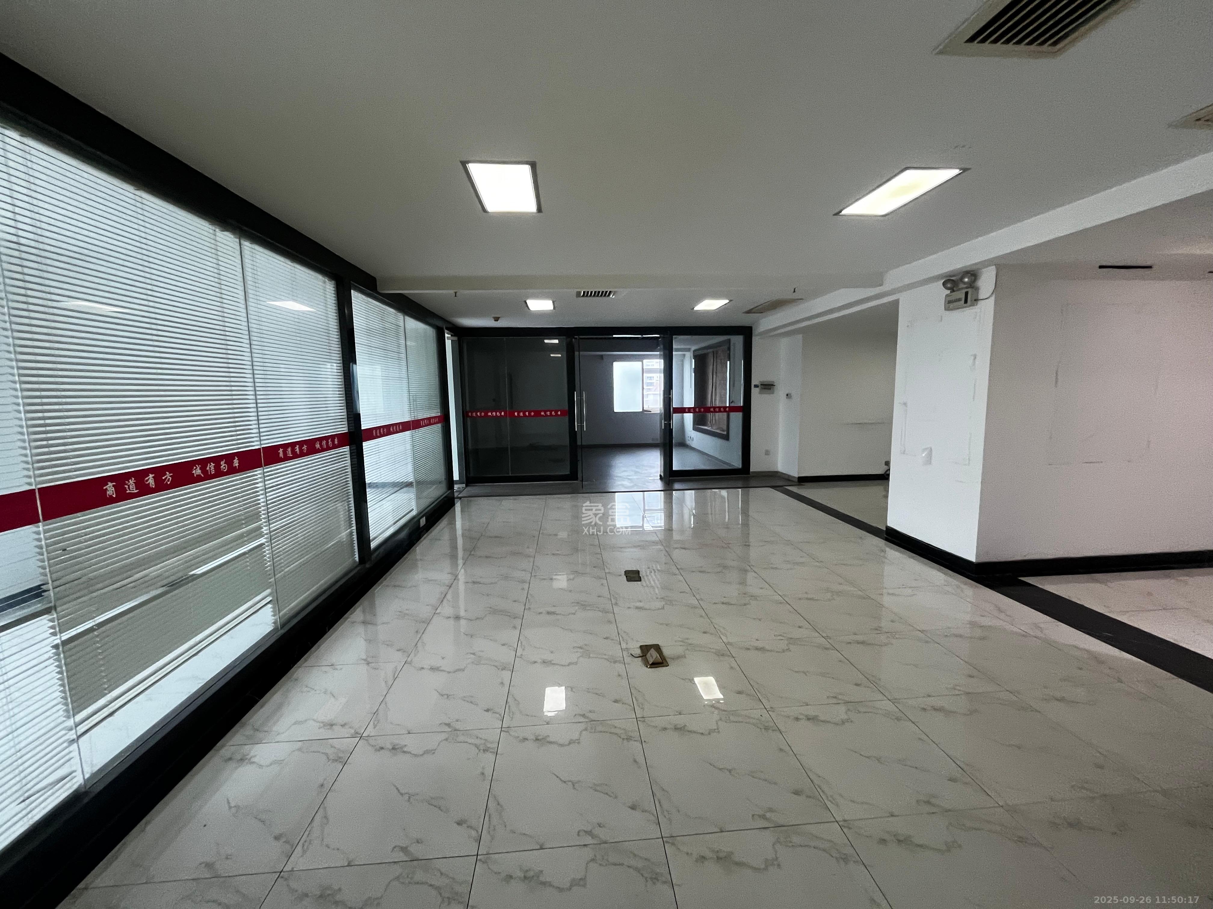 湘商世纪鑫城   206.0㎡      6000.0元/月