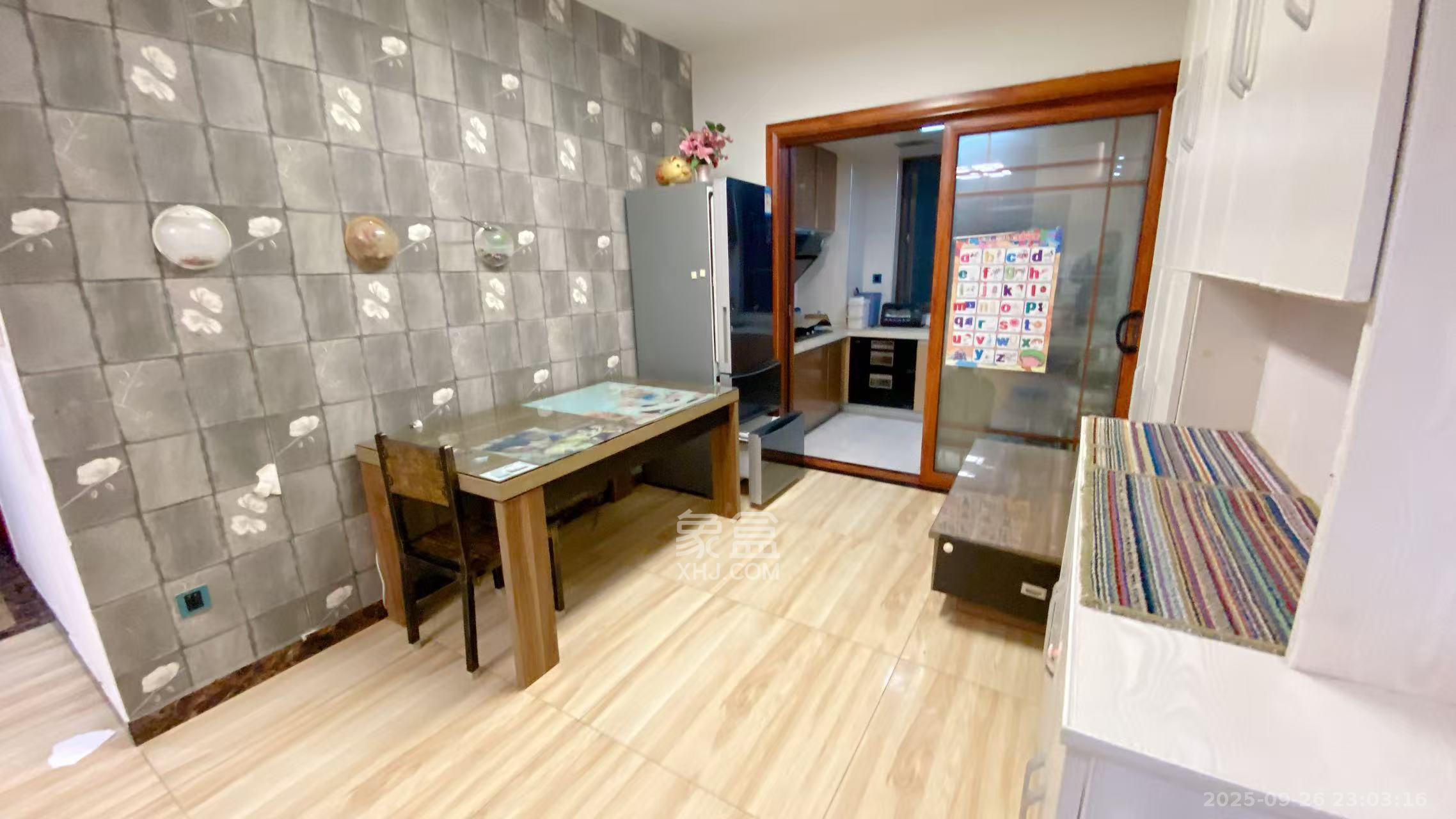 四方水岸(世方水岸)  2室2厅1卫    2300.0元/月室内图