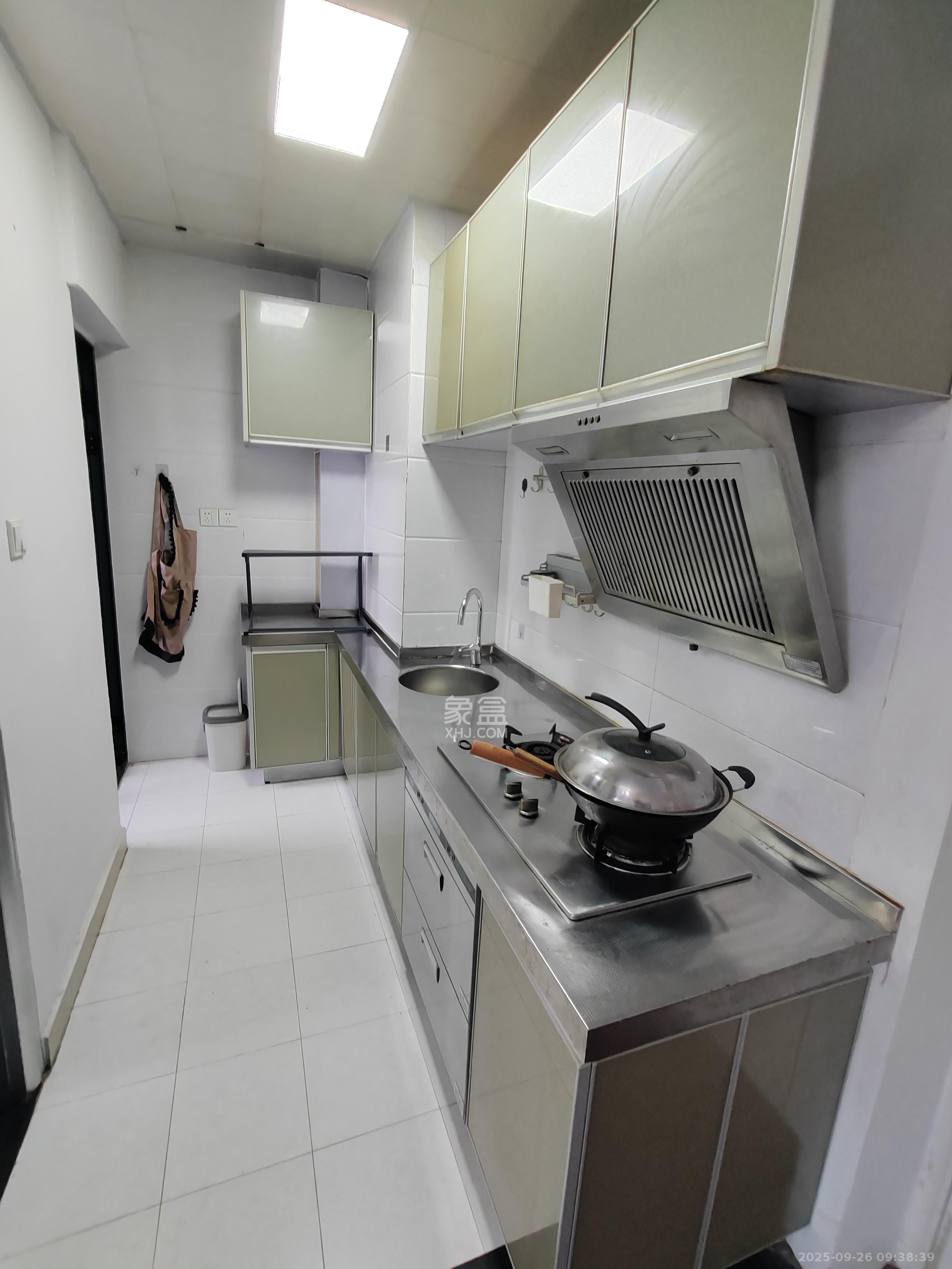 中天广场 1室1厅1卫 2200.0元/月 中天广场 1室1厅1卫 2200.0元/月室内图