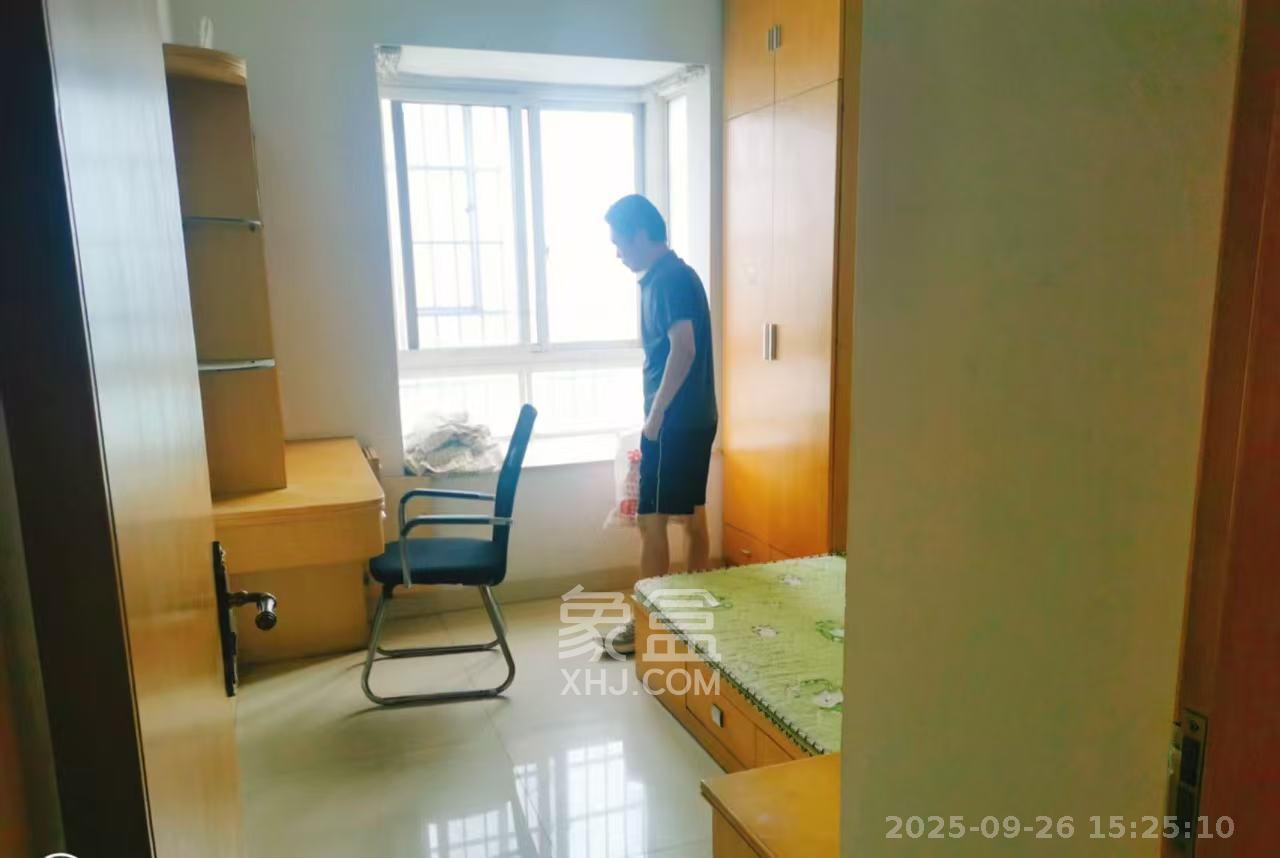 楚天中苑  3室2厅2卫    1600.0元/月 楚天中苑  3室2厅2卫    1600.0元/月室内图