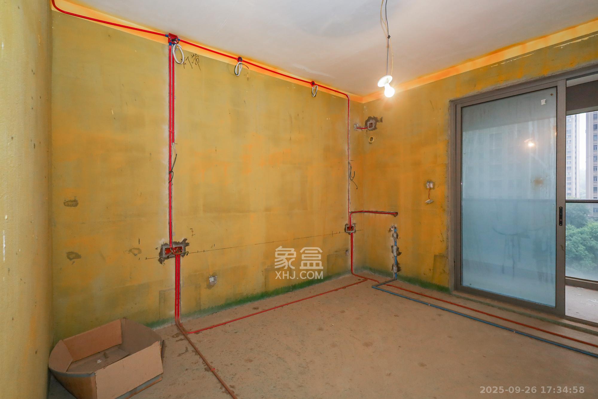 八方小区B区  3室2厅2卫    450.0万卧室