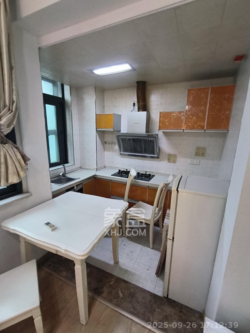 上庭苑 1室1厅1卫 1400.0元/月 上庭苑 1室1厅1卫 1400.0元/月室内图