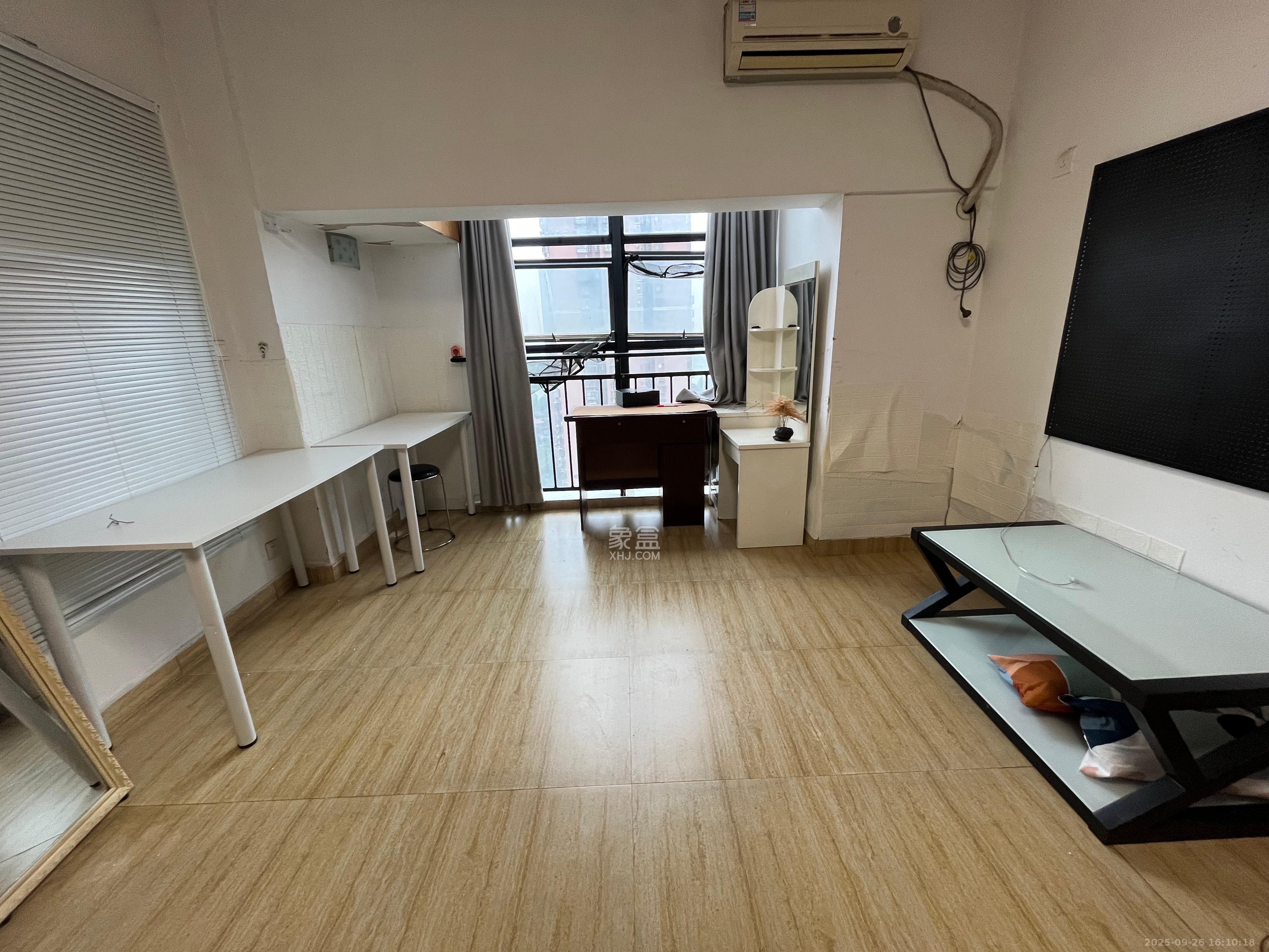 山水华景 1室1厅1卫 1300.00元/月 山水华景 1室1厅1卫 1300.00元/月室内图