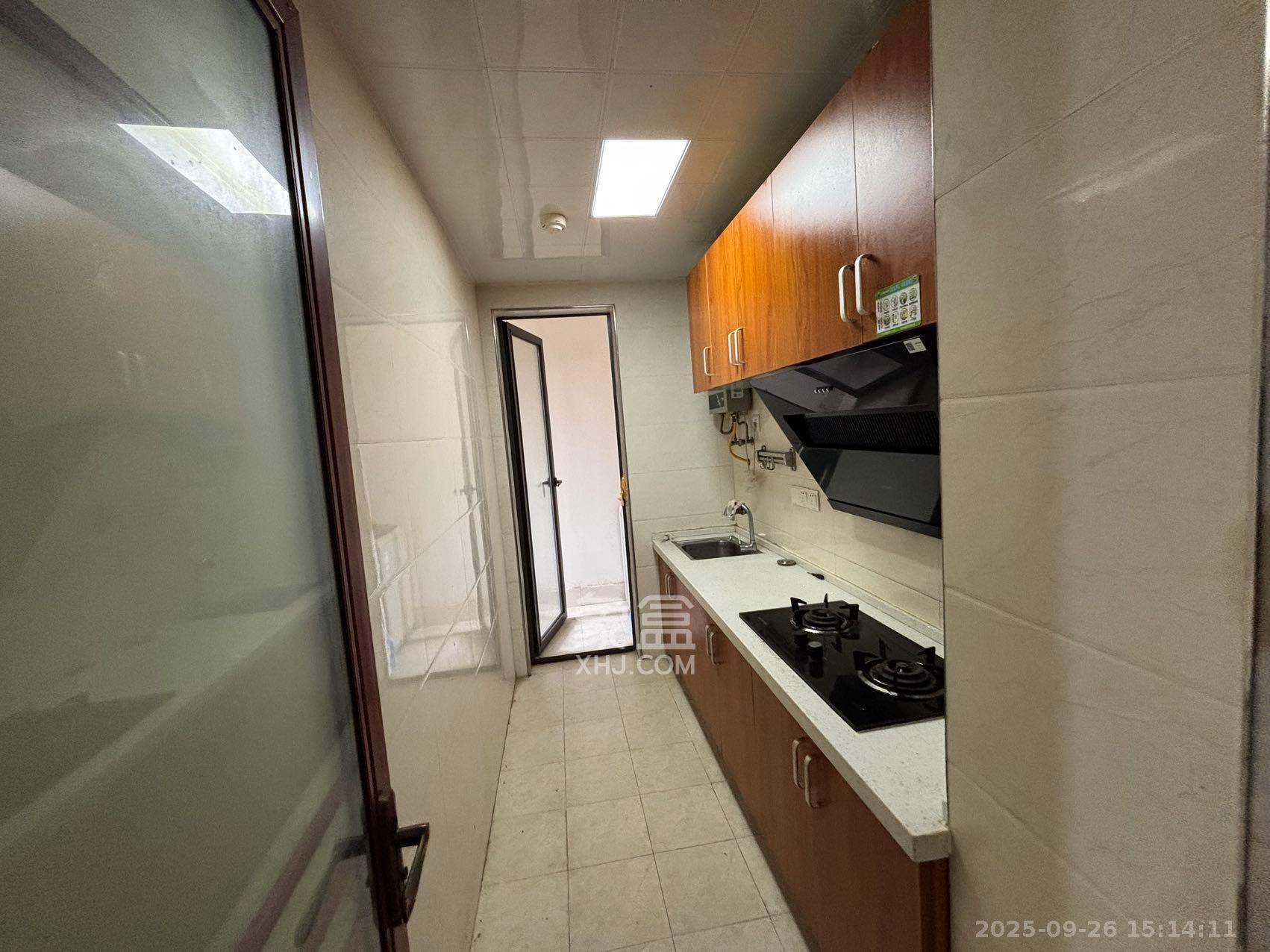 卓越蔚蓝城邦 3室1厅1卫 1600.0元/月 卓越蔚蓝城邦 3室1厅1卫 1600.0元/月室内图