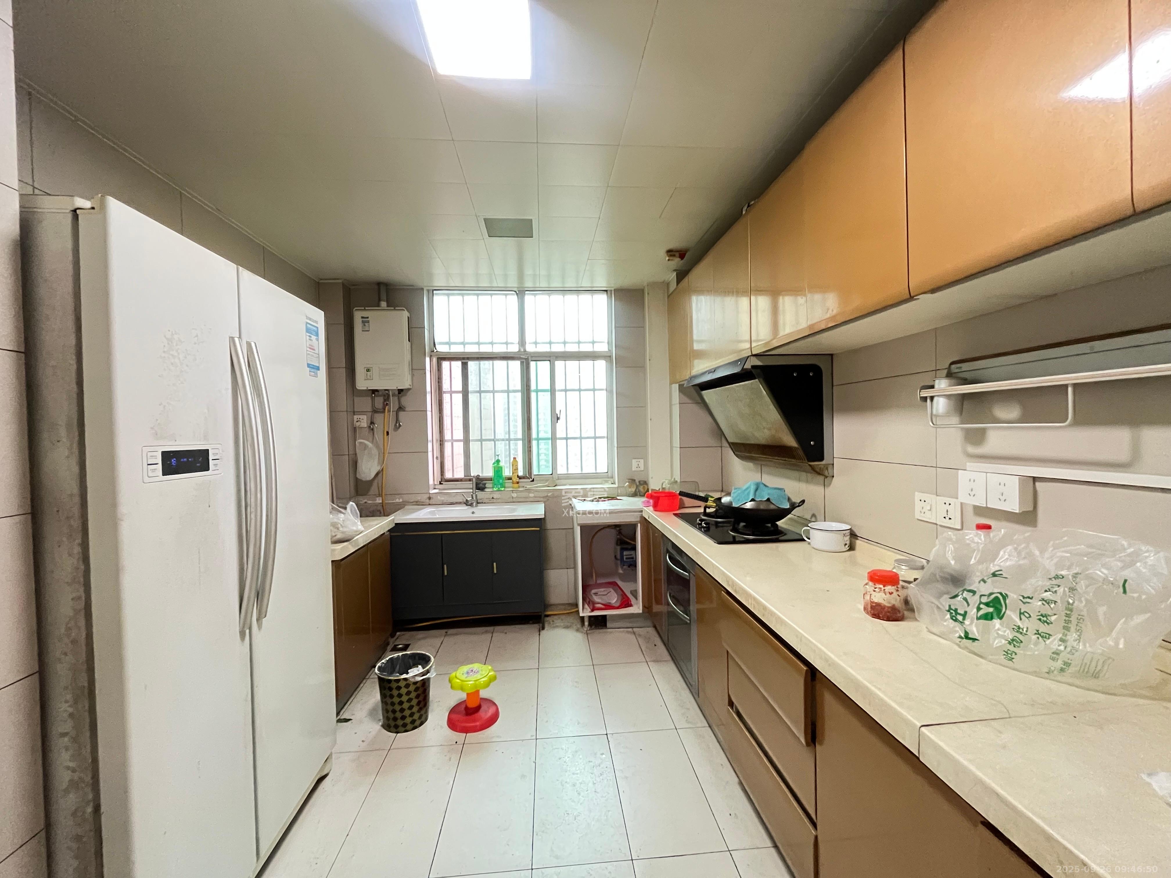 格林星城 4室2厅2卫 2500.0元/月 格林星城 4室2厅2卫 2500.0元/月室内图