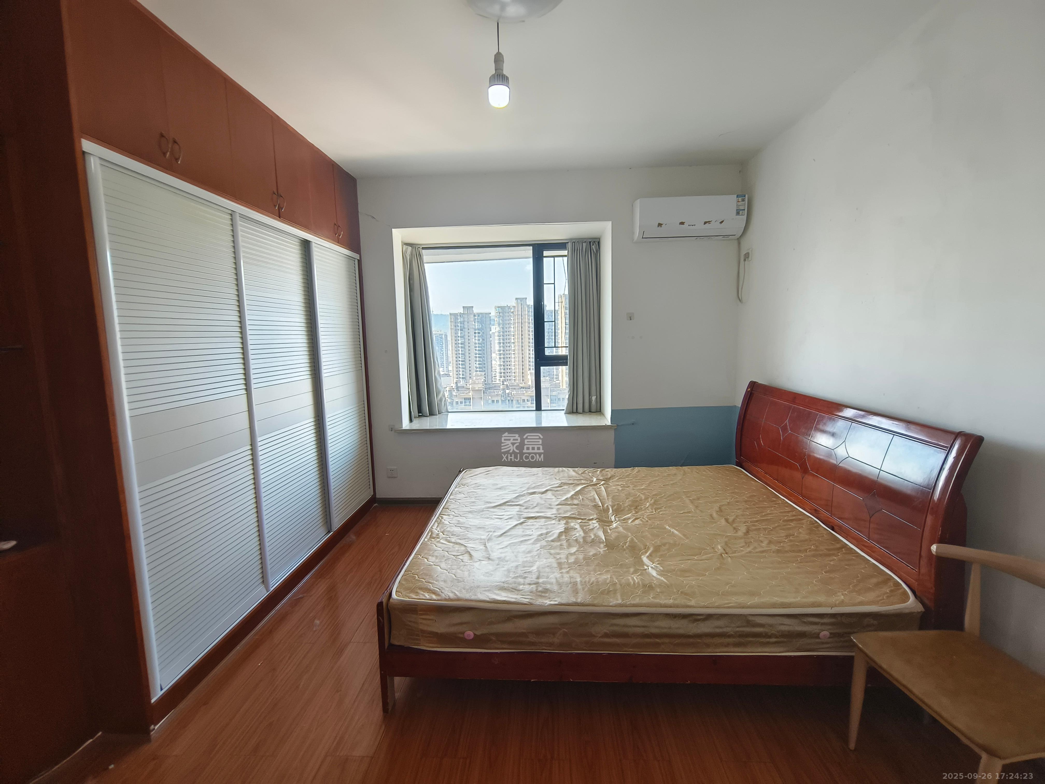 西城龙庭 3室2厅1卫 2200.0元/月 西城龙庭 3室2厅1卫 2200.0元/月室内图