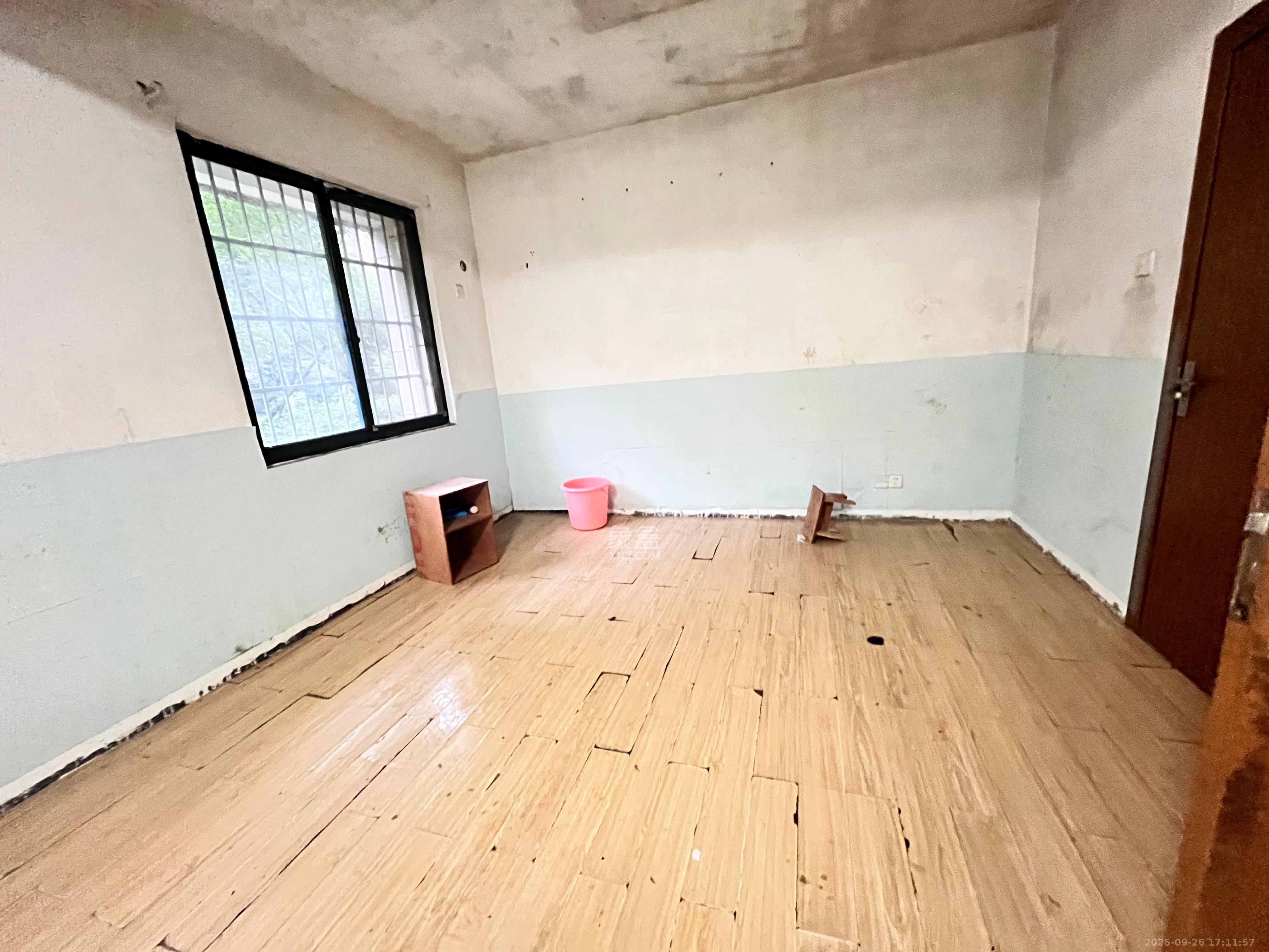 星城世家 4室2厅2卫 3000.0元/月 星城世家 4室2厅2卫 3000.0元/月室内图