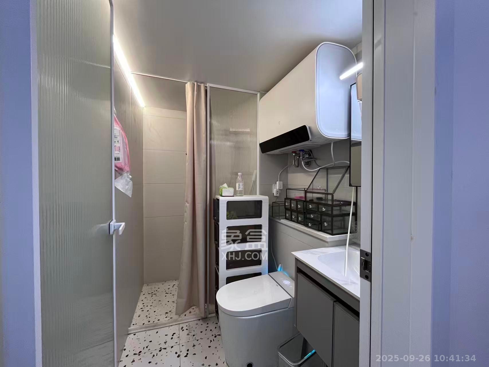 卓越中寰 1室1厅1卫 2400.0元/月 卓越中寰 1室1厅1卫 2400.0元/月室内图