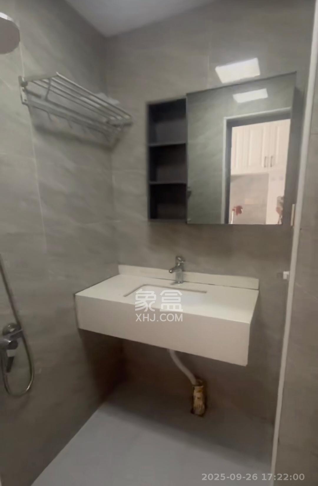 龙湖湘江星座（祺鑫星座公寓）  1室1厅1卫    1300.0元/月室内图