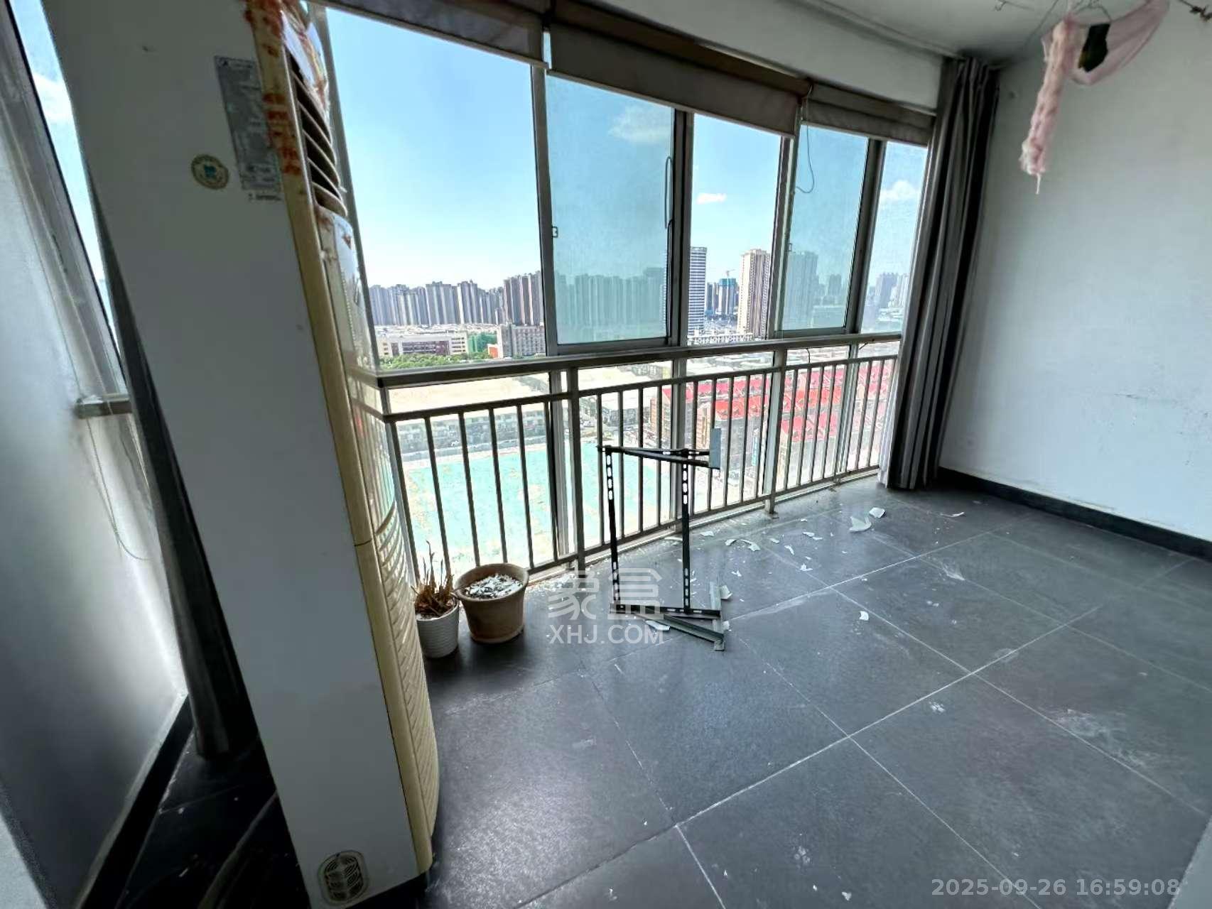 高桥现代商贸城  3室1厅1卫    4000.0元/月室内图