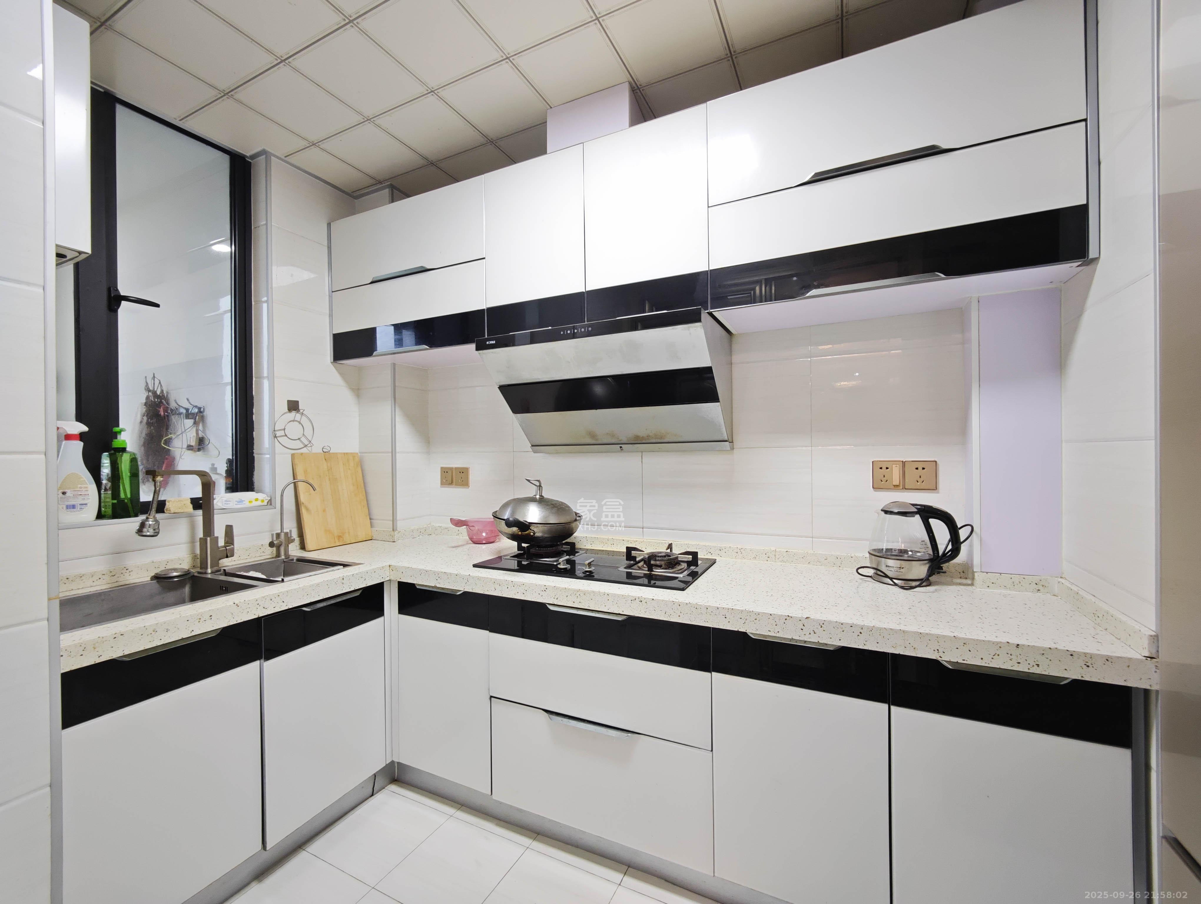 长房半岛蓝湾(观山月) 3室2厅2卫 104.0万 长房半岛蓝湾(观山月) 3室2厅2卫 104.0万其他