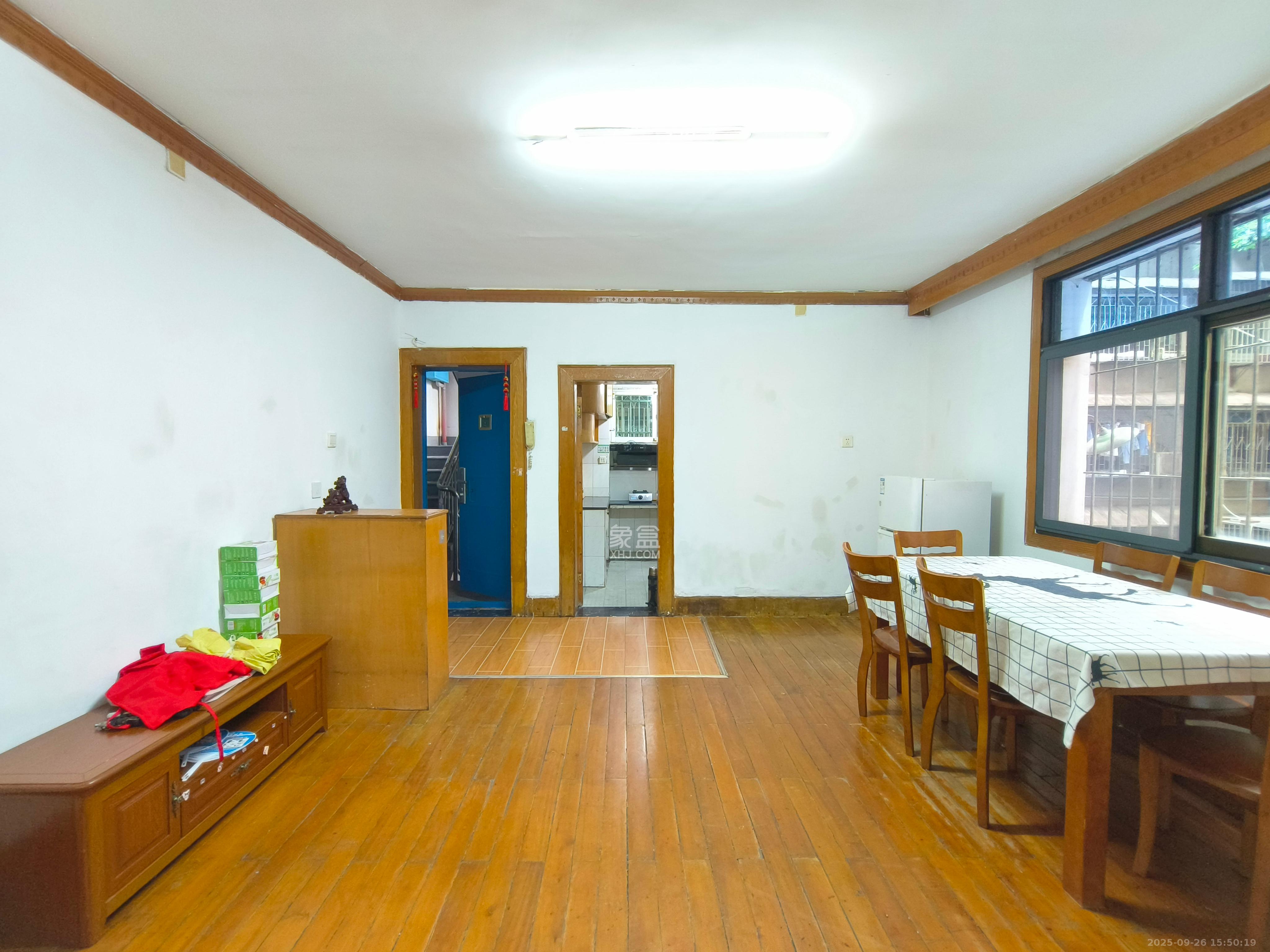 崇文里、崇圣里散盘 3室2厅1卫 2600.0元/月 崇文里、崇圣里散盘 3室2厅1卫 2600.0元/月室内图