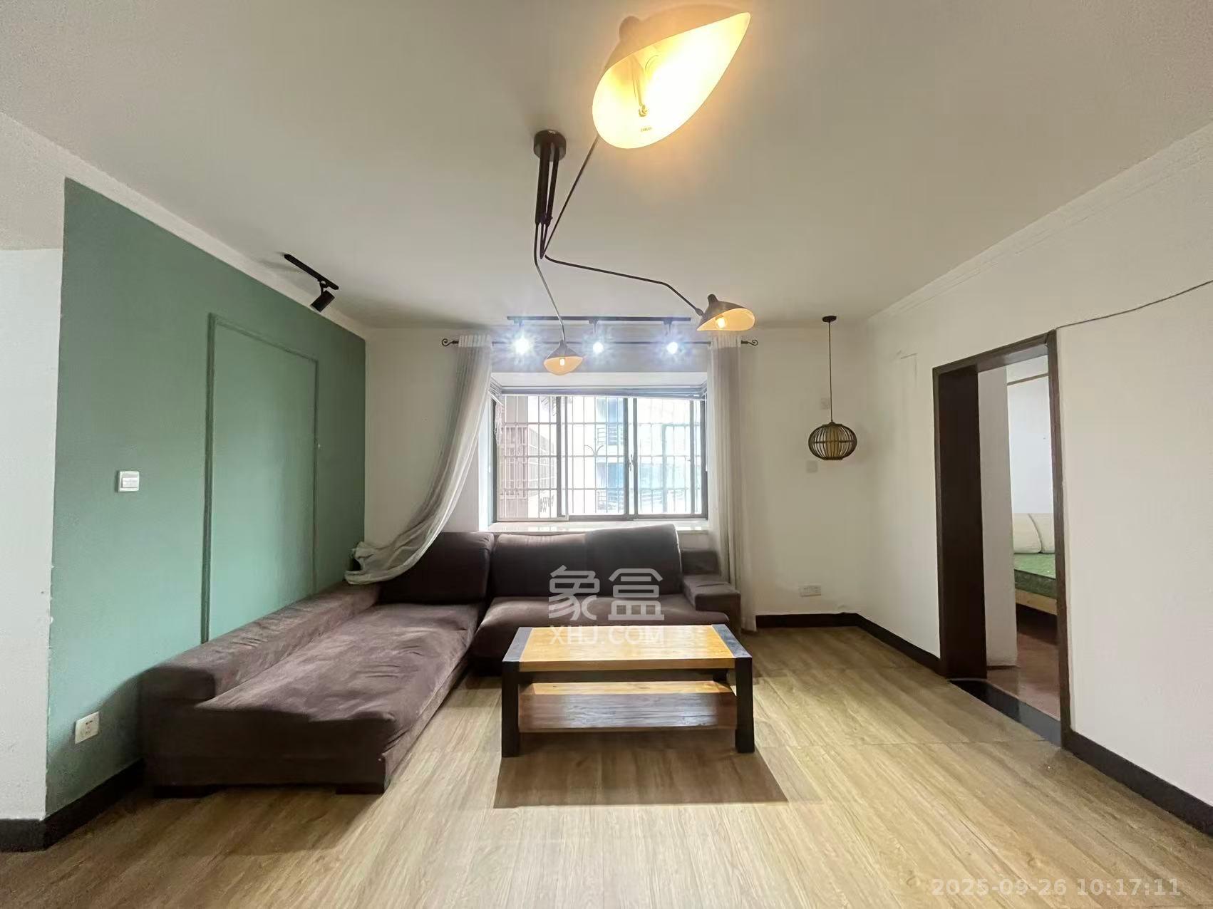 芙蓉蓉苑 2室2厅1卫 2600.0元/月 芙蓉蓉苑 2室2厅1卫 2600.0元/月室内图