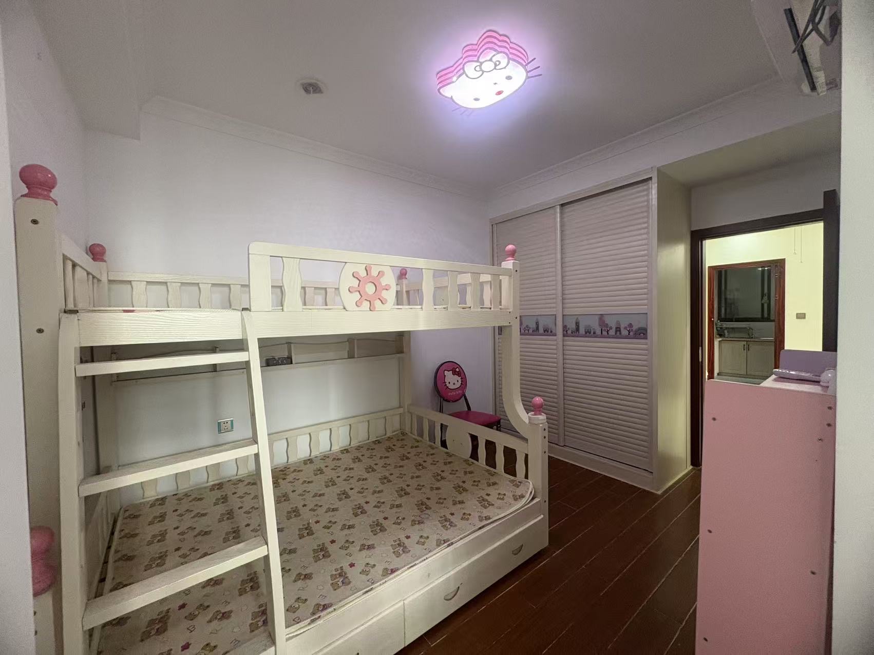 吉星花园 3室2厅2卫 46.8万 吉星花园 3室2厅2卫 46.8万客厅