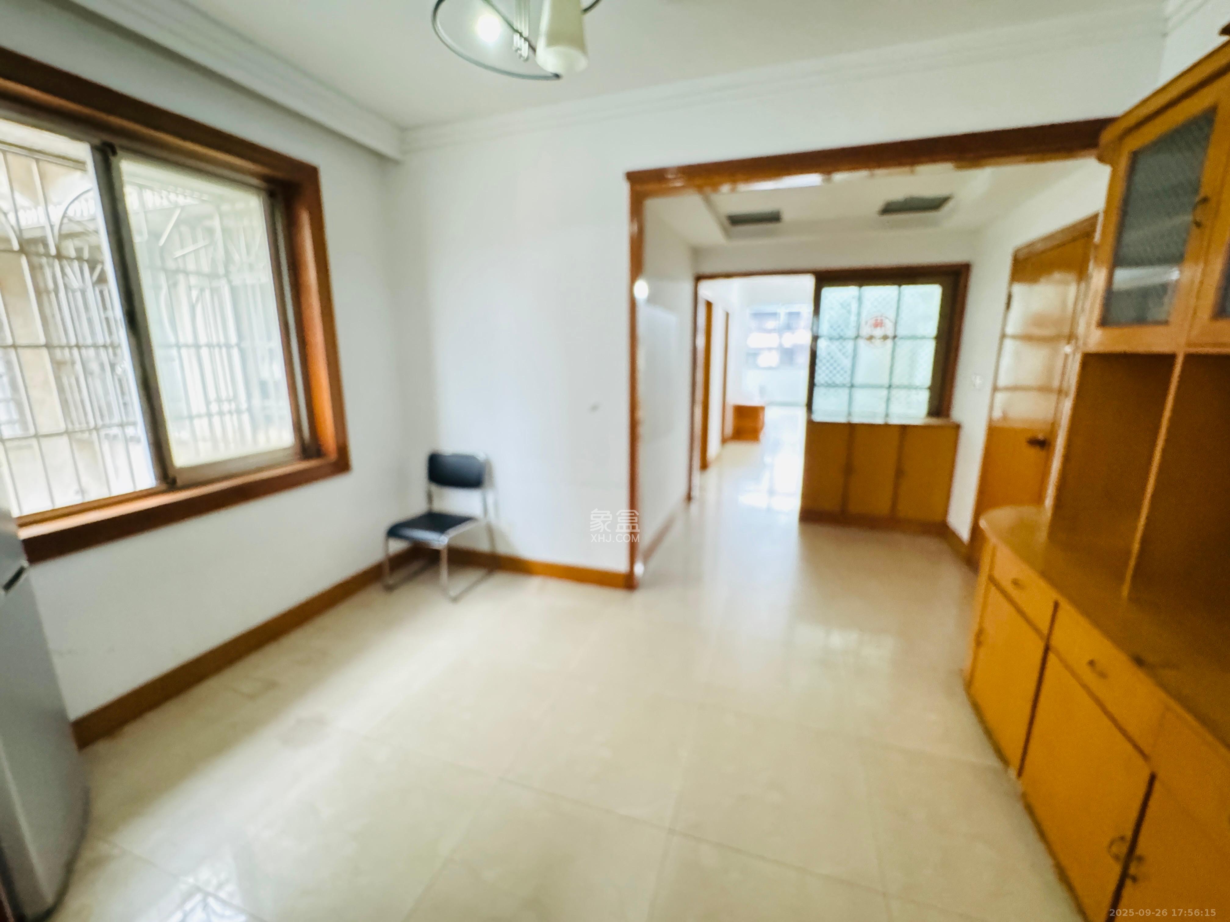 长沙市人防办宿舍(席草田22号) 2室1厅1卫 1600.0元/月 长沙市人防办宿舍(席草田22号) 2室1厅1卫 1600.0元/月室内图