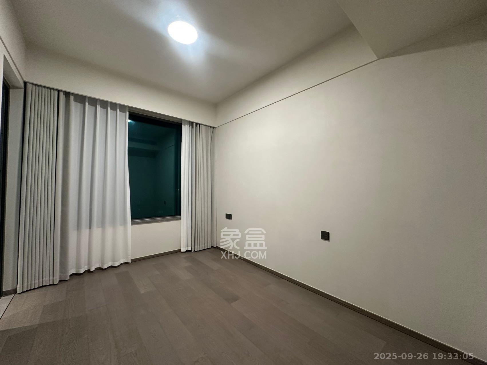 招商蛇口滨江境  4室2厅3卫    13000.0元/月室内图