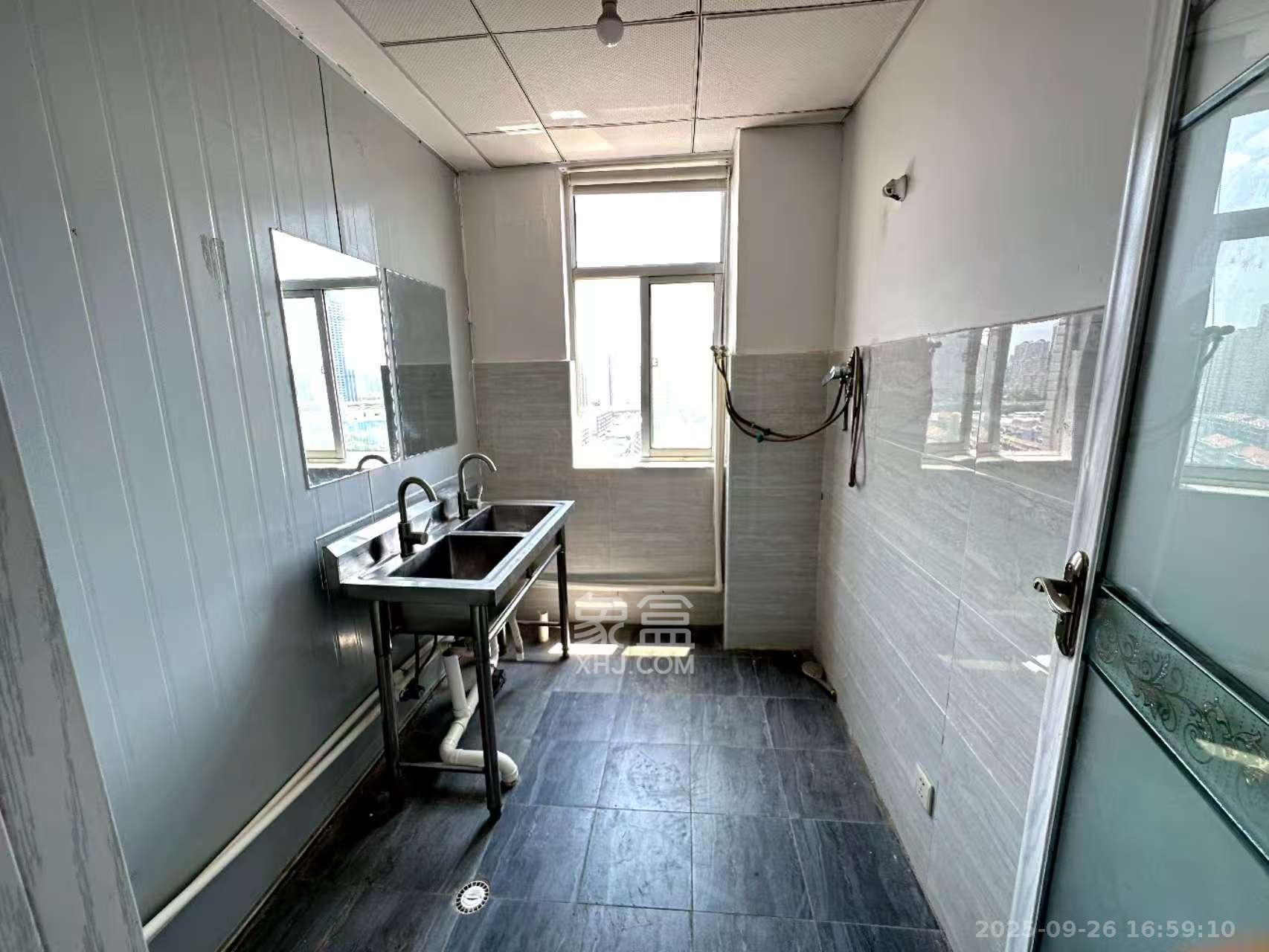 高桥现代商贸城  3室1厅1卫    4000.0元/月室内图