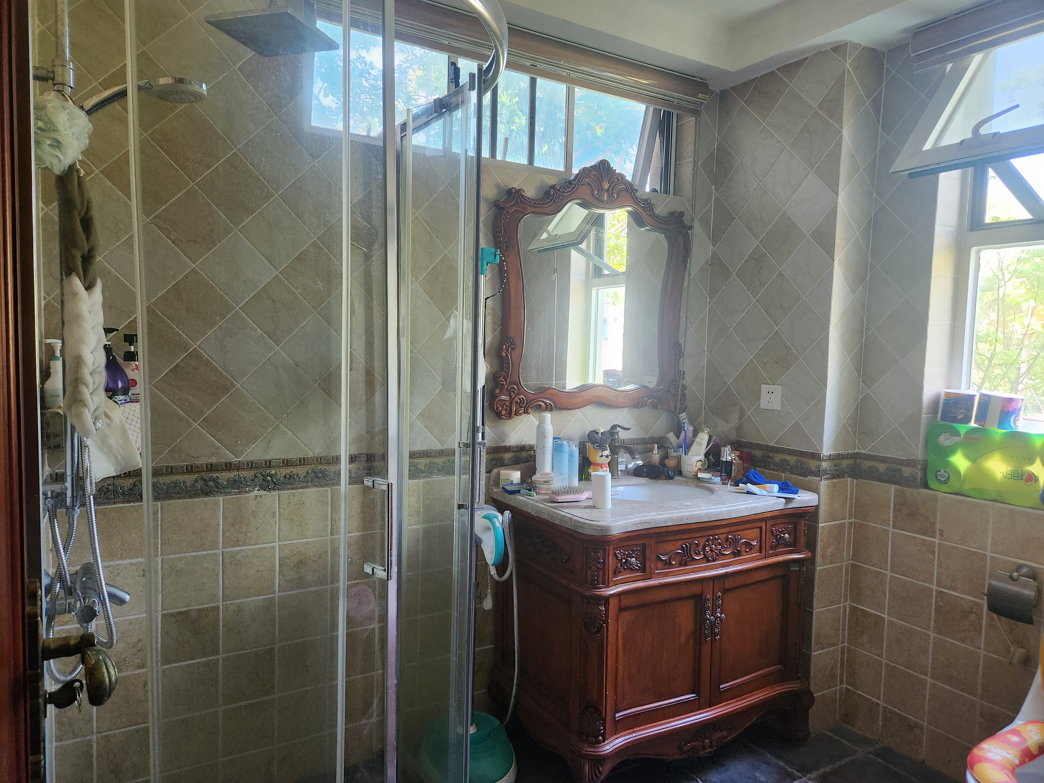 泰达天海国际 3室2厅2卫 6500.0元/月 泰达天海国际 3室2厅2卫 6500.0元/月室内图