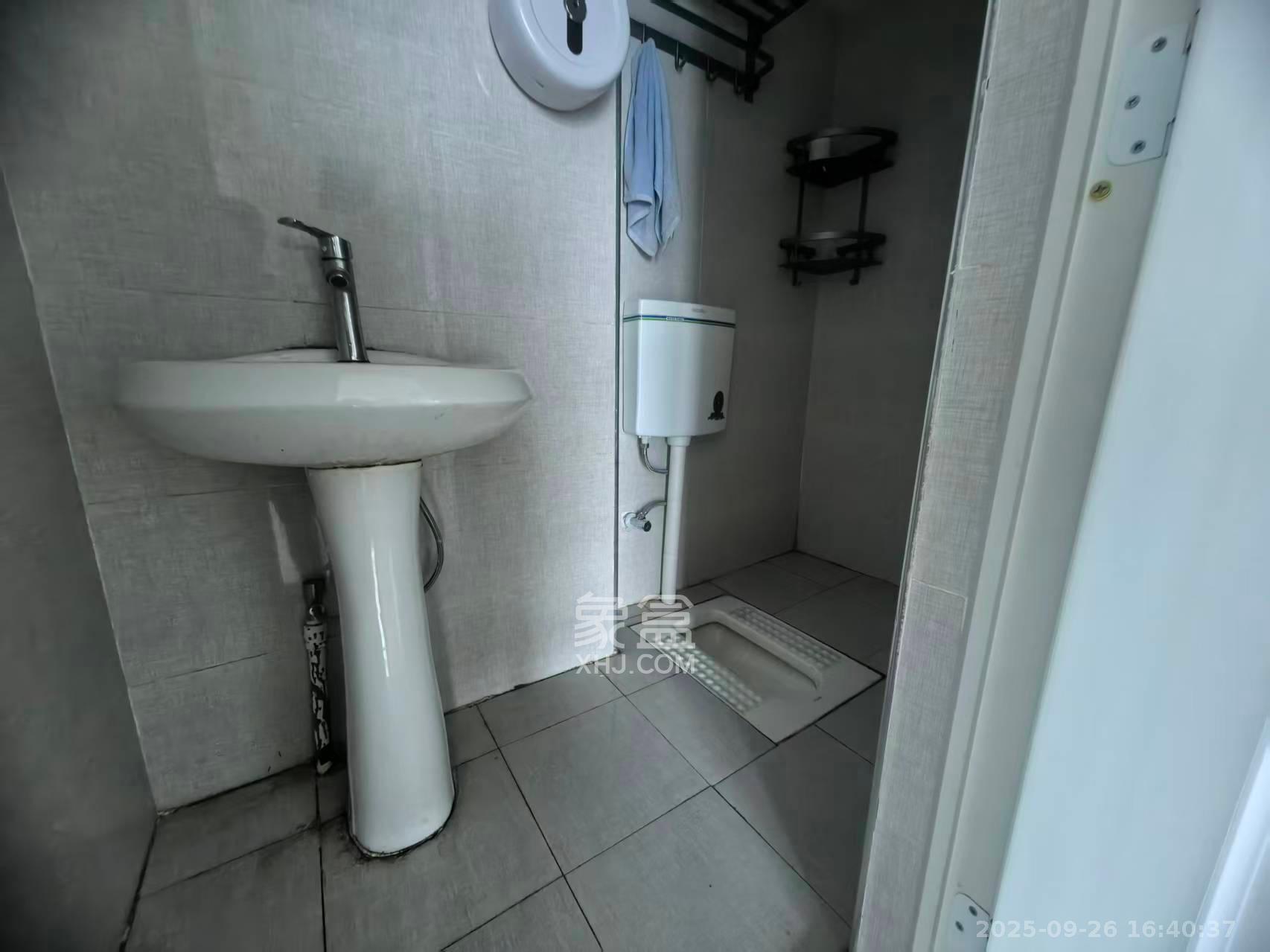 潮宗御苑 1室1厅1卫 3400.0元/月 潮宗御苑 1室1厅1卫 3400.0元/月室内图