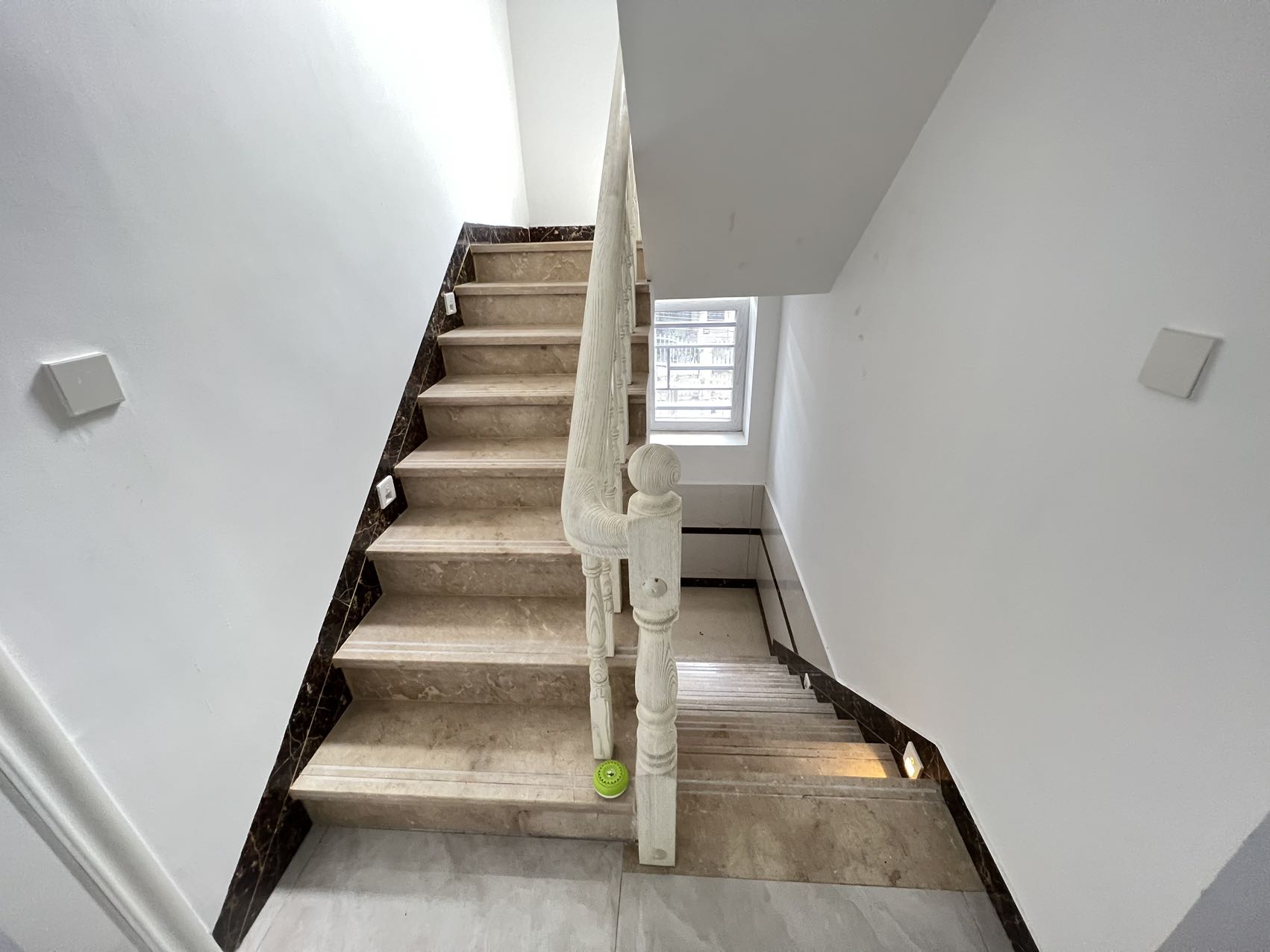 滨景花园 5室2厅5卫 8000.0元/月 滨景花园 5室2厅5卫 8000.0元/月室内图