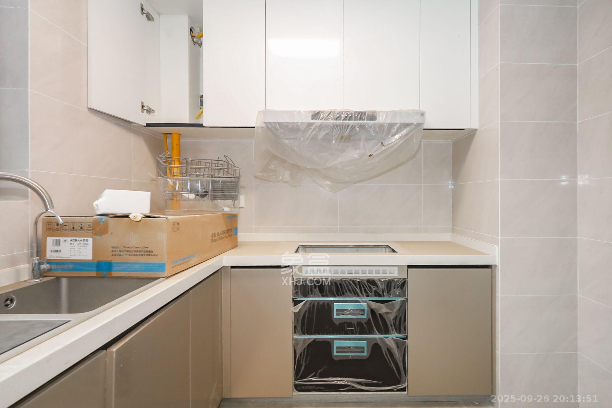 滨江府1913 4室2厅2卫 4500.0元/月 滨江府1913 4室2厅2卫 4500.0元/月室内图