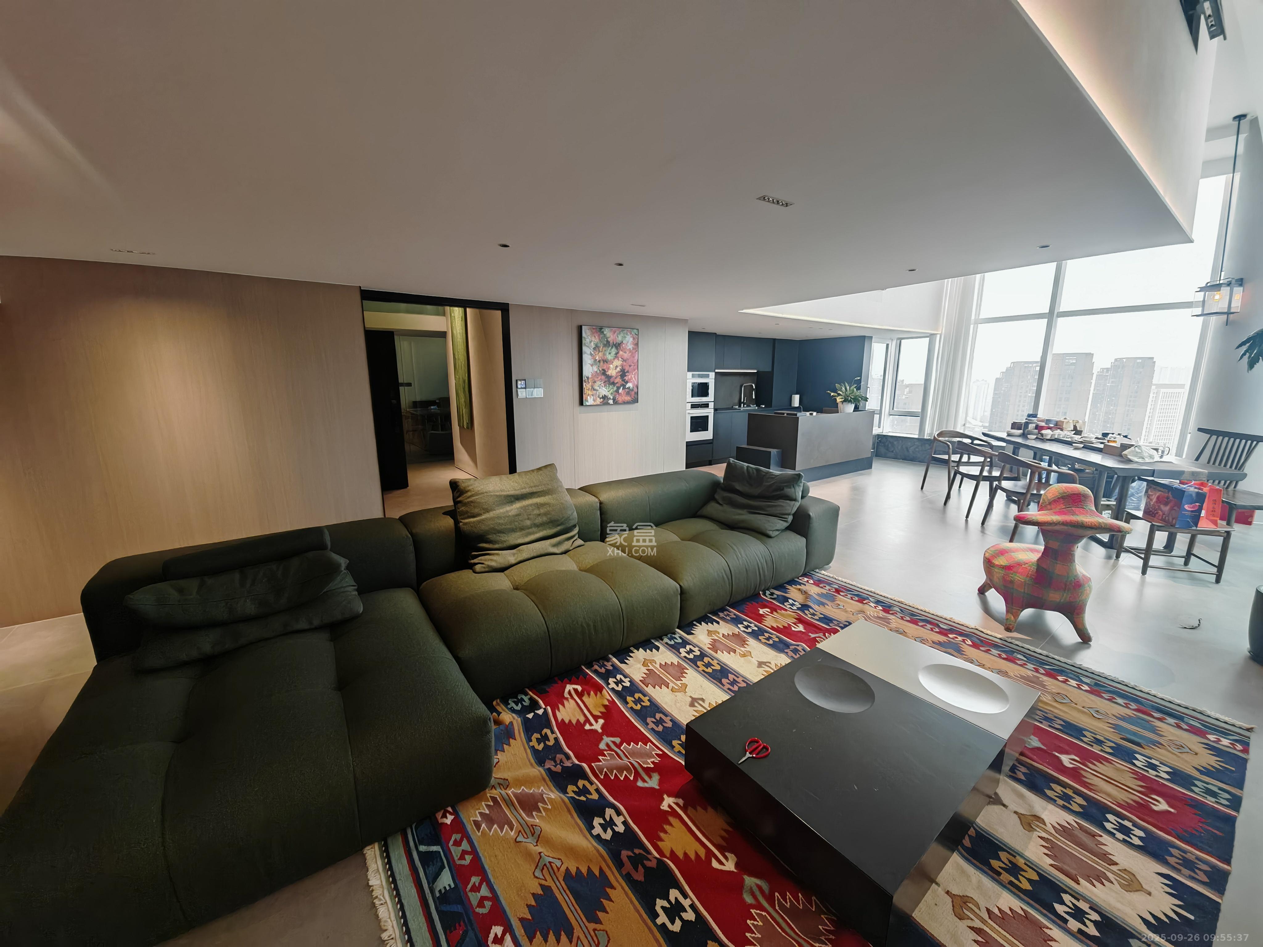 京武浪琴山三期(京武中心) 3室1厅1卫 14000.0元/月 京武浪琴山三期(京武中心) 3室1厅1卫 14000.0元/月室内图