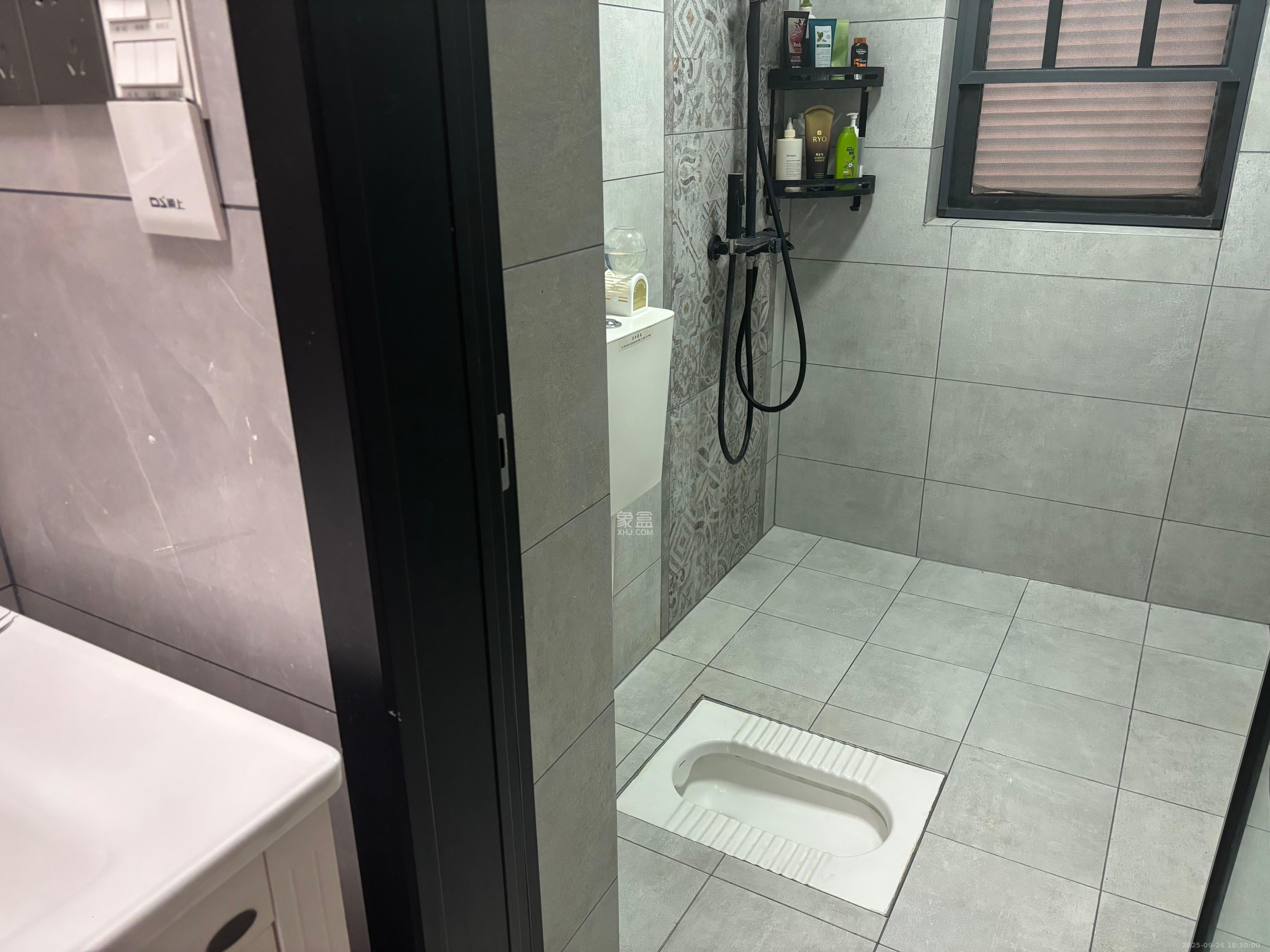 荣盛花语书苑 3室2厅1卫 3300.0元/月 荣盛花语书苑 3室2厅1卫 3300.0元/月室内图