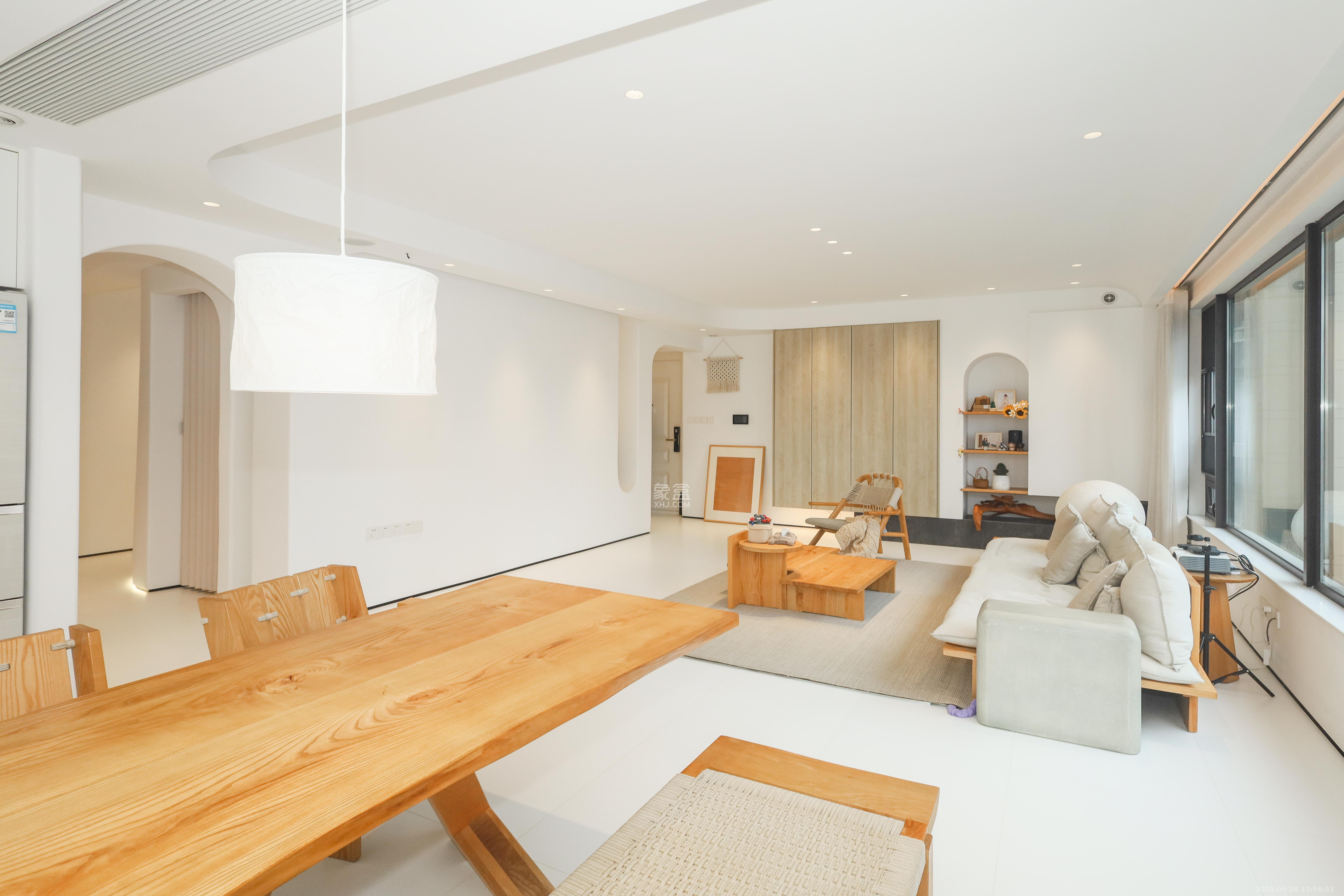 建发央著  4室2厅3卫    297.0万其他