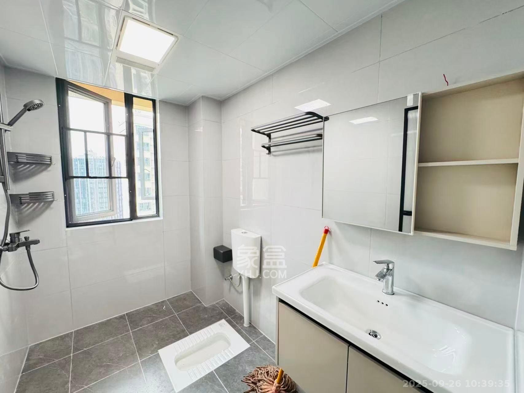 岭福家苑（天心佳苑）  3室2厅2卫    3300.0元/月室内图