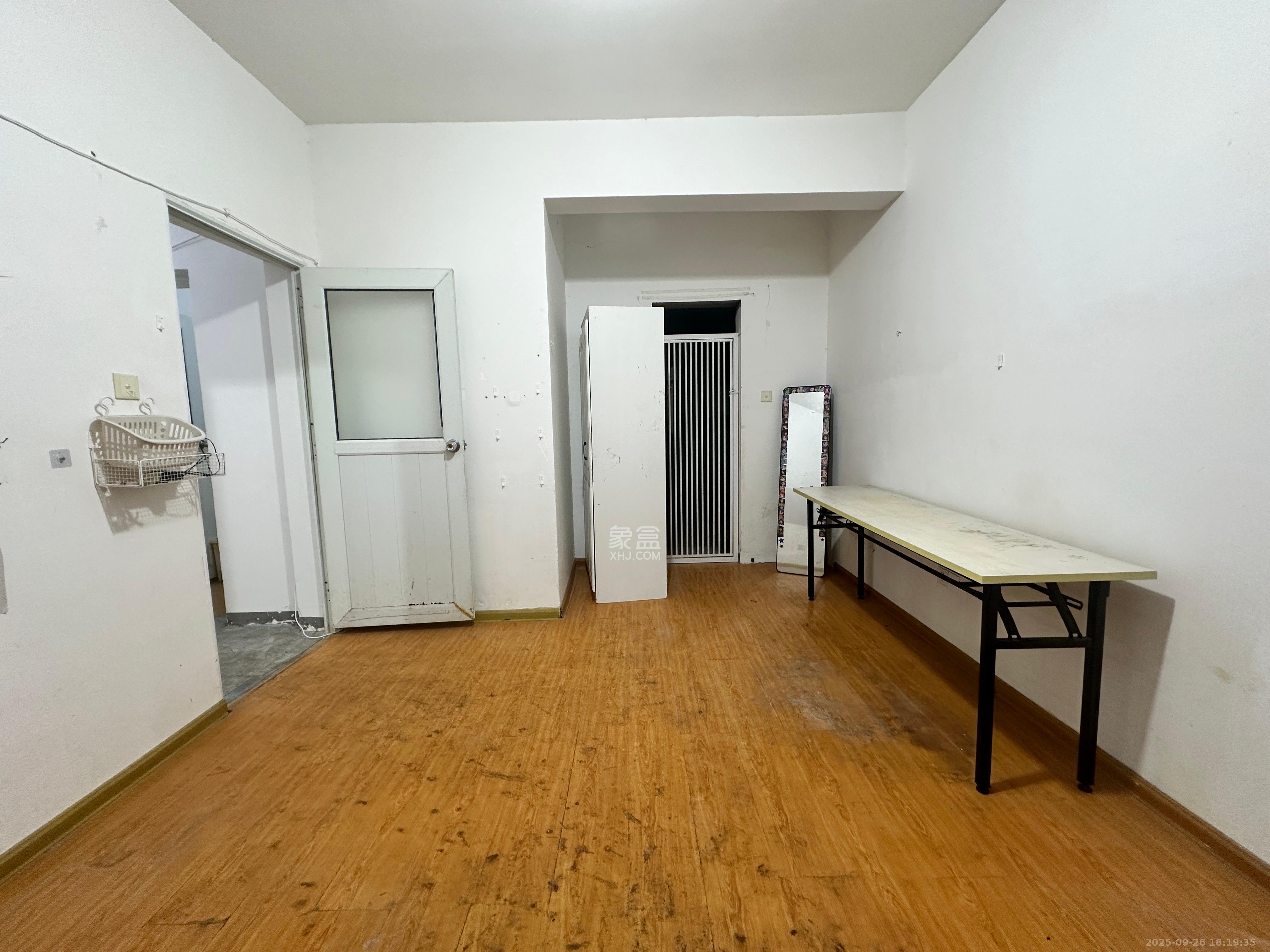 上林紫郡(锦顺和园) 3室2厅2卫 1500.0元/月 上林紫郡(锦顺和园) 3室2厅2卫 1500.0元/月室内图